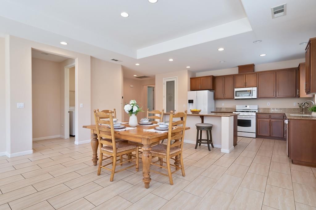 Detail Gallery Image 7 of 35 For 1681 Highland Dr, West Sacramento,  CA 95691 - 3 Beds | 2 Baths