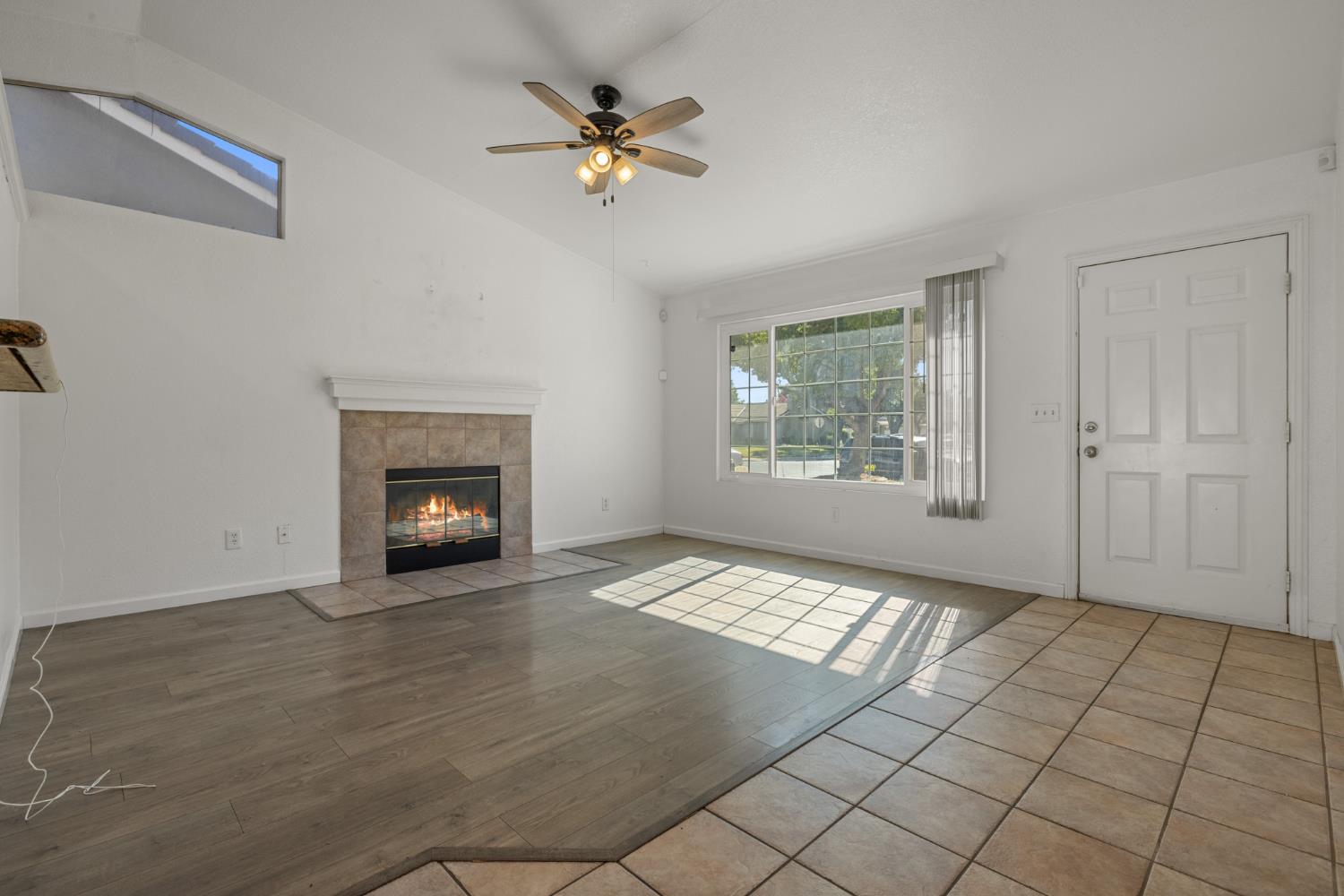 Detail Gallery Image 6 of 33 For 633 Waddell Way, Modesto,  CA 95357 - 3 Beds | 2 Baths