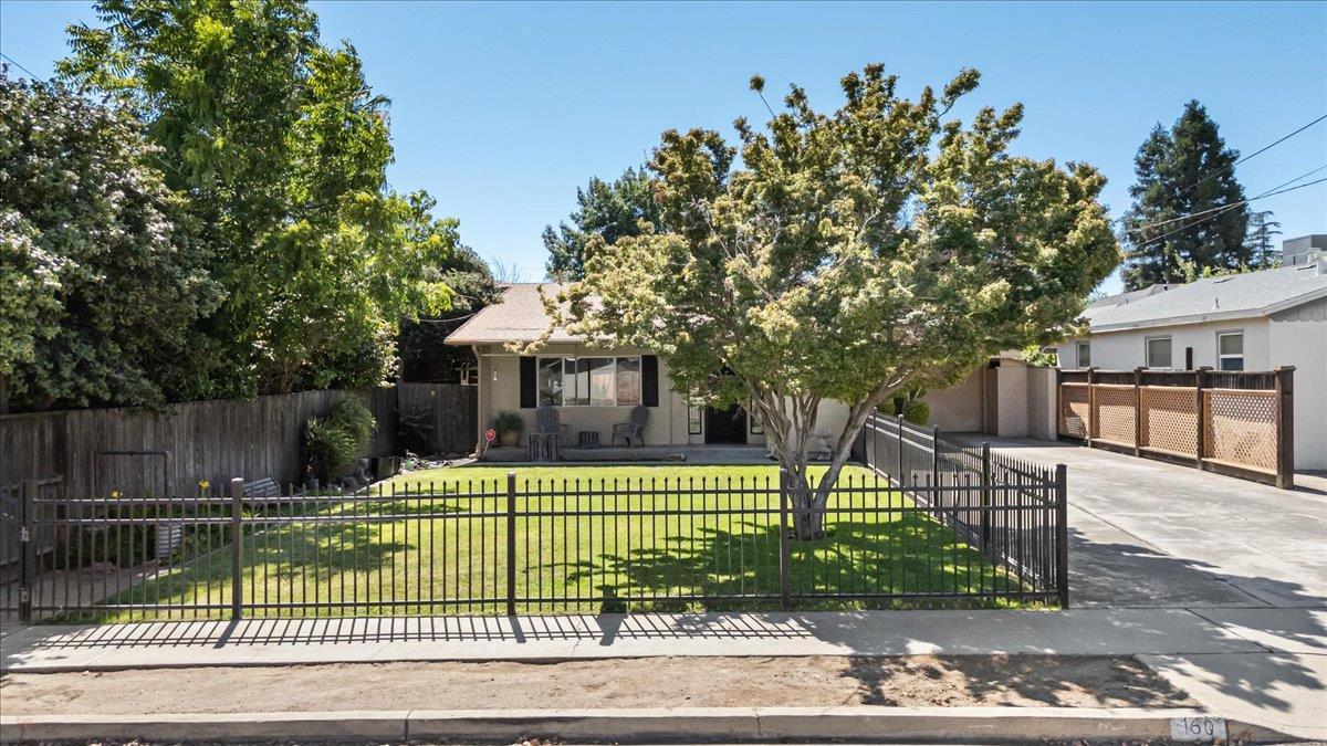 Detail Gallery Image 2 of 35 For 160 Lambuth Ave, Oakdale,  CA 95361 - 2 Beds | 2 Baths