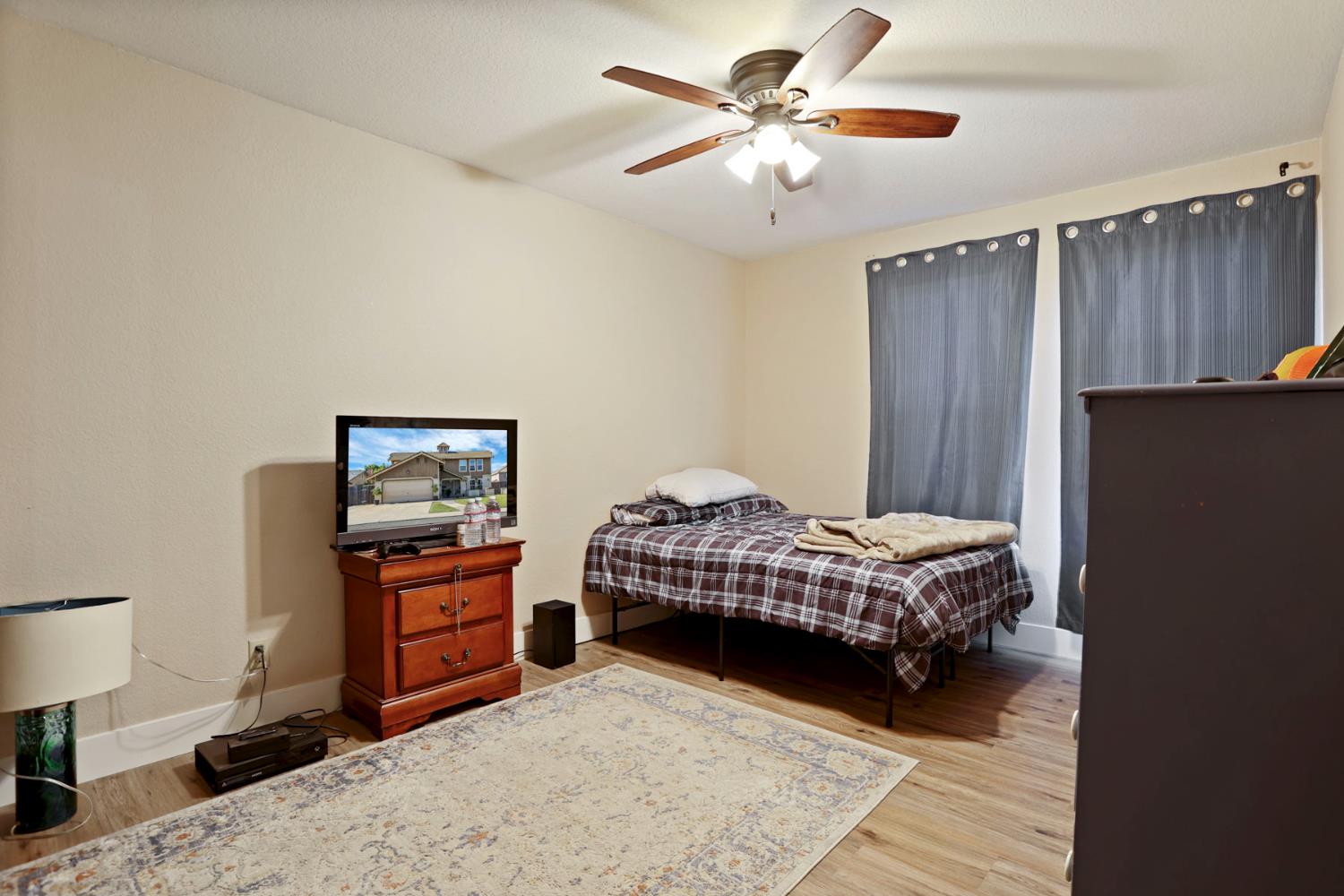 Detail Gallery Image 37 of 47 For 2300 Senimi Cir, Ceres,  CA 95307 - 4 Beds | 3 Baths