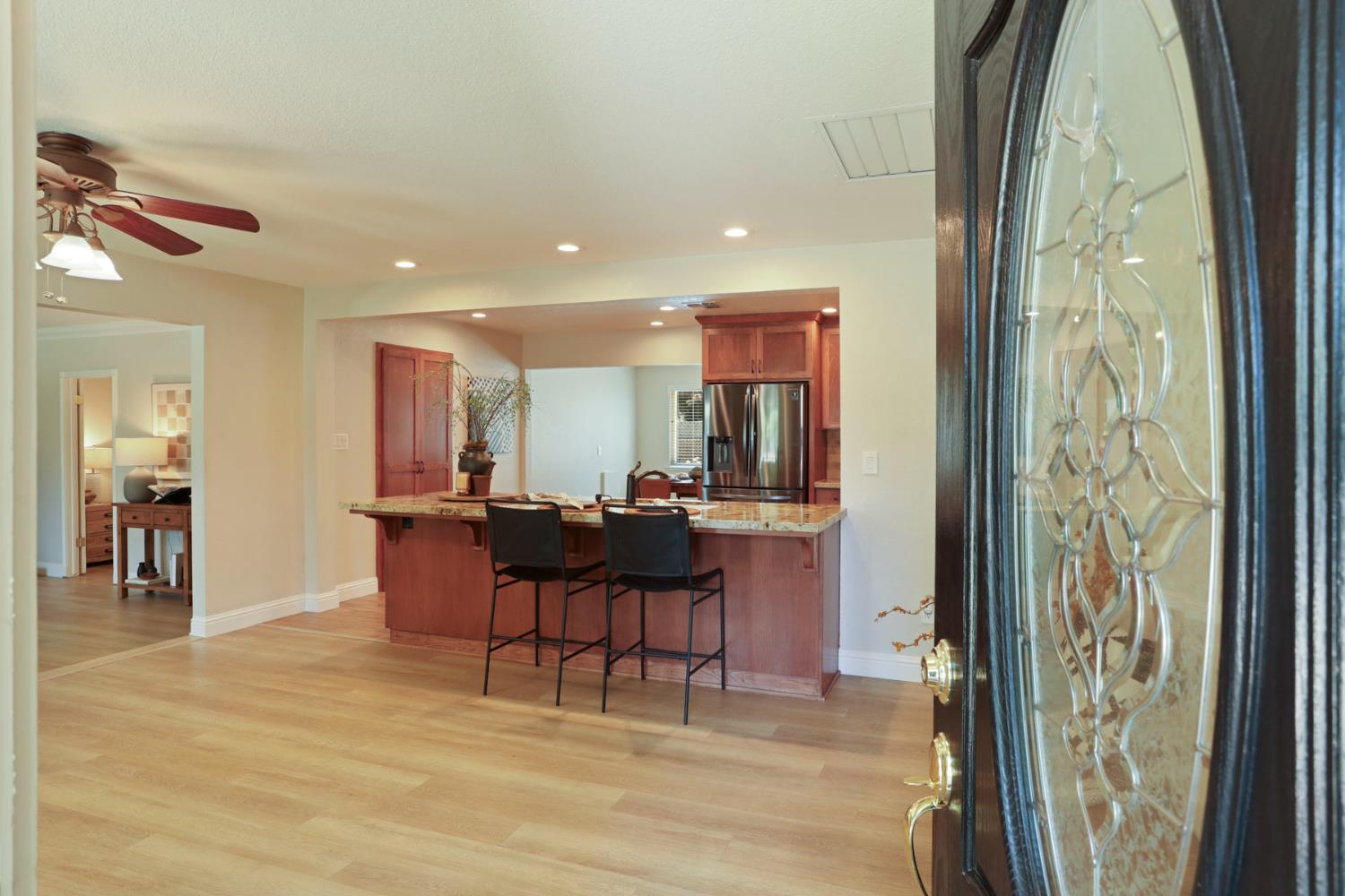 Detail Gallery Image 5 of 56 For 236 Emerson Ave, Modesto,  CA 95350 - 3 Beds | 1/1 Baths