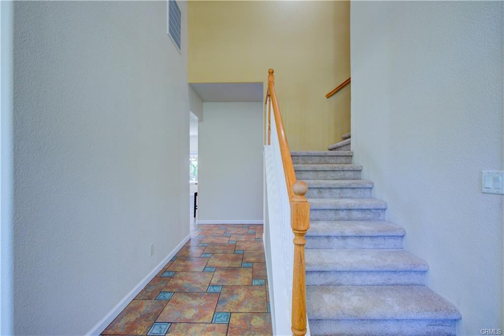 Detail Gallery Image 7 of 54 For 1443 Favier Dr, Merced,  CA 95340 - 5 Beds | 2/1 Baths
