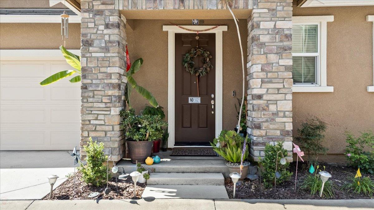 Detail Gallery Image 6 of 38 For 5753 Cornerstone Dr, Riverbank,  CA 95367 - 3 Beds | 2/1 Baths