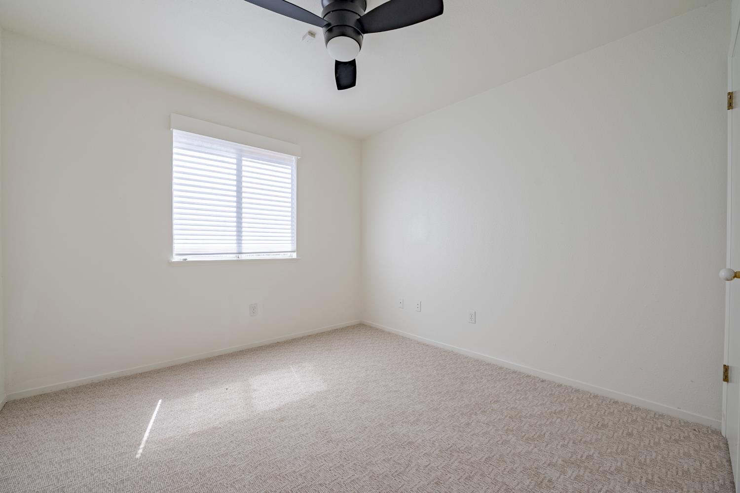 Detail Gallery Image 11 of 36 For 1584 Portola Way, Merced,  CA 95348 - 3 Beds | 2 Baths