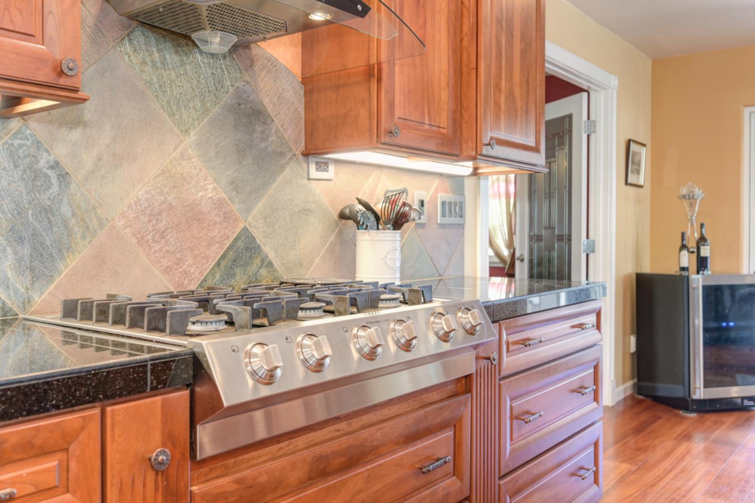 Detail Gallery Image 15 of 42 For 2421 Huckleberry Ln, Valley Springs,  CA 95252 - 3 Beds | 2 Baths