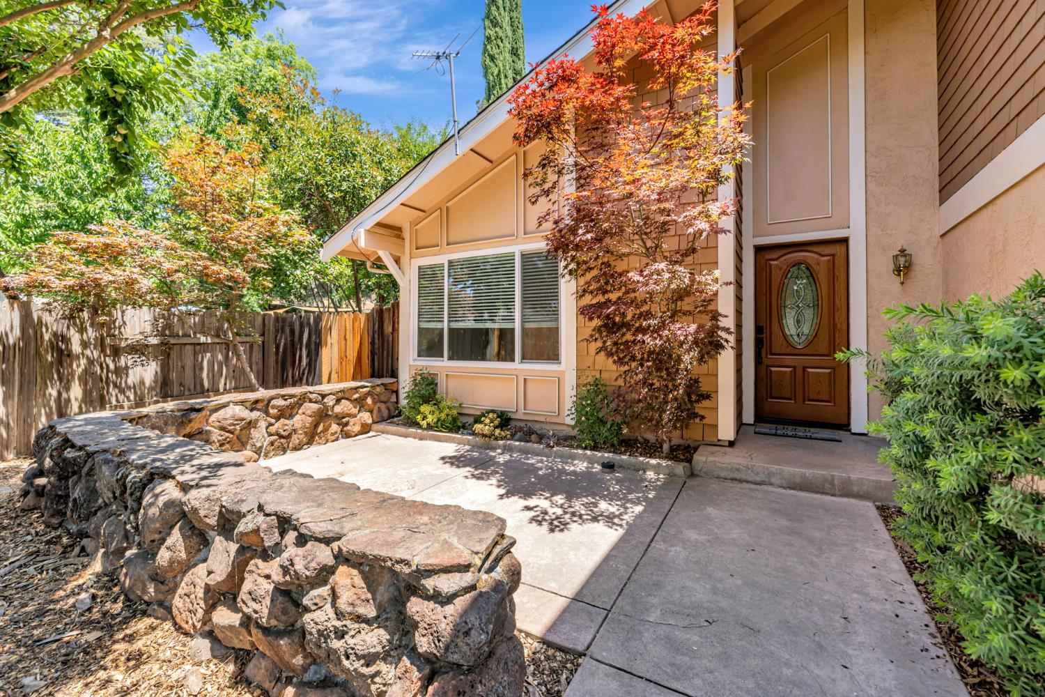 Detail Gallery Image 6 of 38 For 5544 Montia Ct, Orangevale,  CA 95662 - 4 Beds | 2/1 Baths