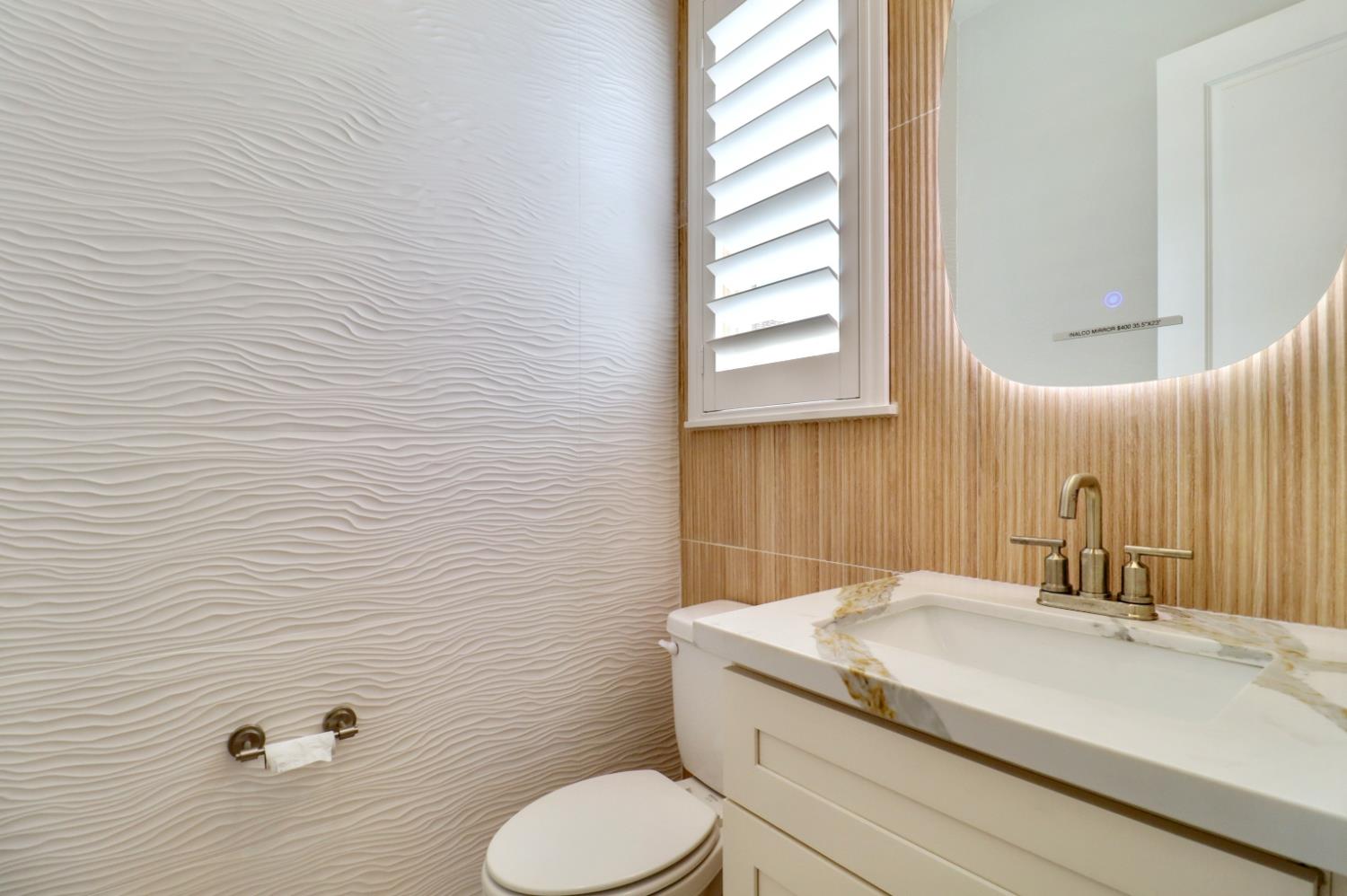 Detail Gallery Image 16 of 44 For 8594 Sona Way, Elk Grove,  CA 95757 - 6 Beds | 5/1 Baths