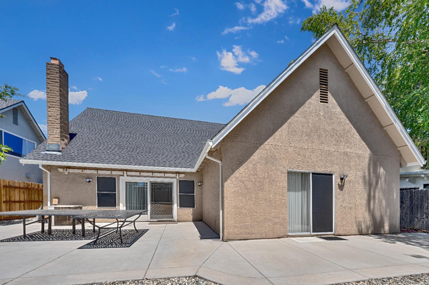 Detail Gallery Image 33 of 36 For 6736 Folkstone Way, Elk Grove,  CA 95758 - 4 Beds | 3 Baths