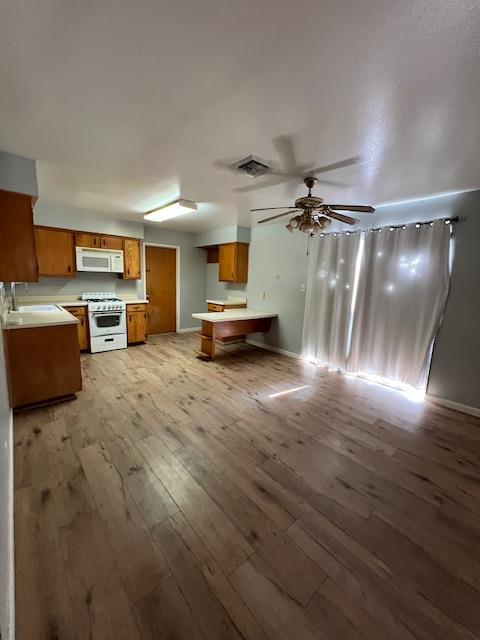 Detail Gallery Image 9 of 22 For 42 Manor Ave, Gustine,  CA 95322 - 3 Beds | 2 Baths