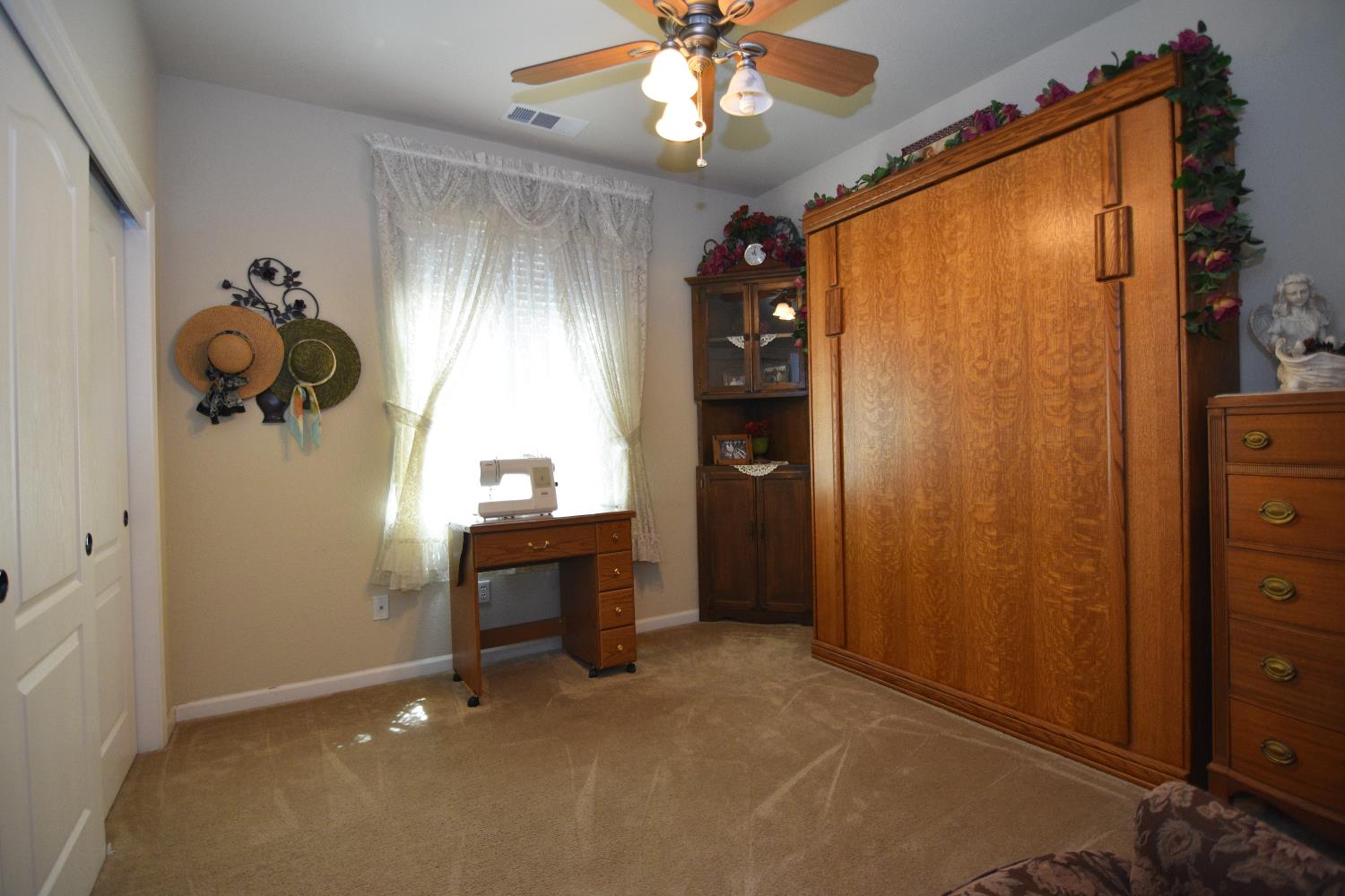 Detail Gallery Image 31 of 62 For 1923 Greenfield Dr, Turlock,  CA 95382 - 5 Beds | 3 Baths
