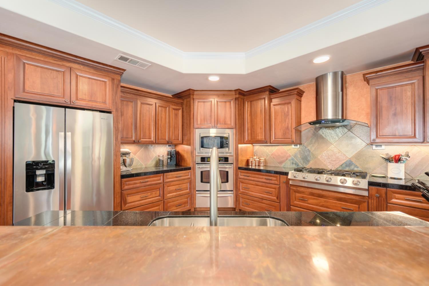 Detail Gallery Image 10 of 42 For 2421 Huckleberry Ln, Valley Springs,  CA 95252 - 3 Beds | 2 Baths