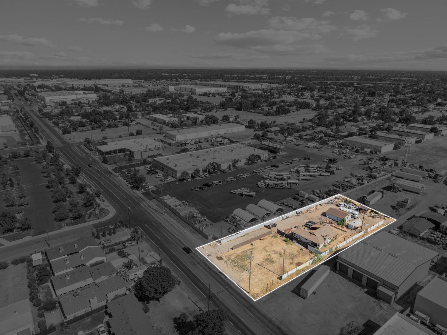 Detail Gallery Image 4 of 4 For 2036 Bell Ave, Sacramento,  CA 95838 - – Beds | – Baths