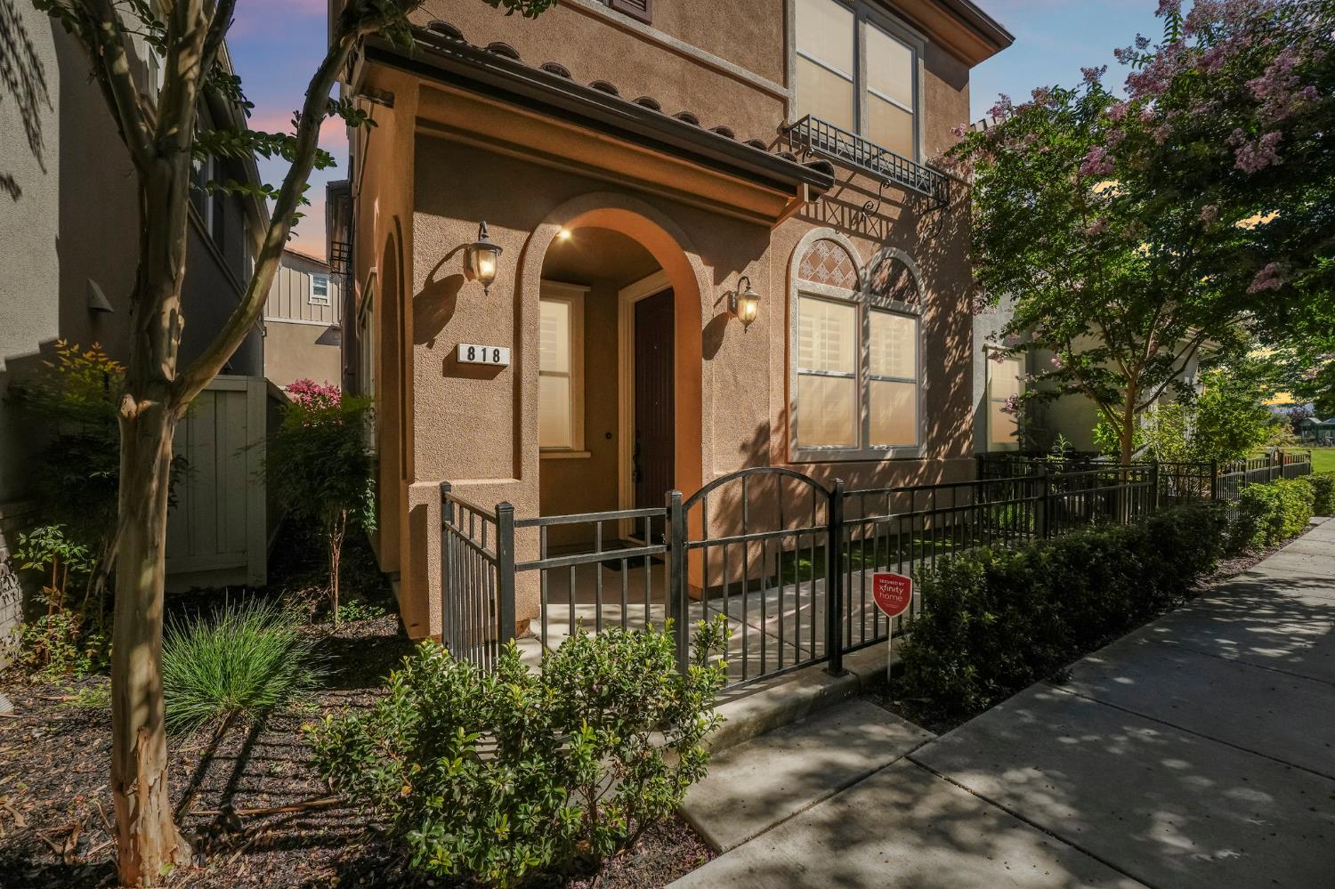 Detail Gallery Image 6 of 45 For 818 Queen Palm Ln, Brentwood,  CA 94513 - 3 Beds | 2/1 Baths