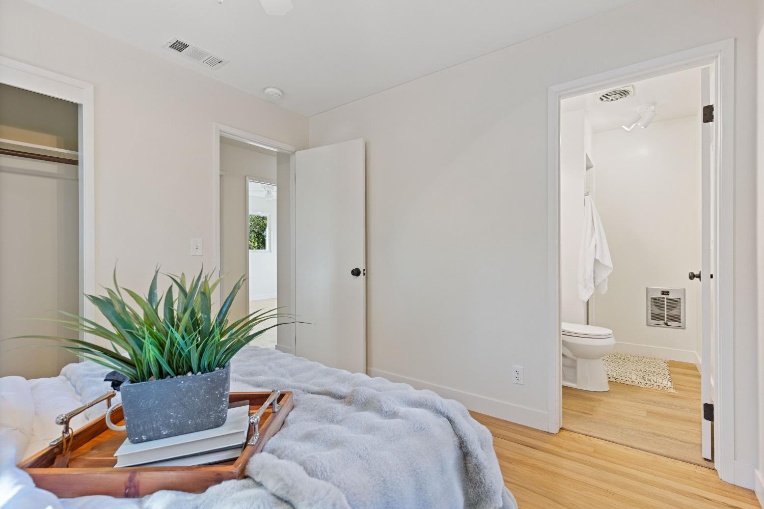 Detail Gallery Image 16 of 34 For 668 Crestview Dr, Diamond Springs,  CA 95619 - 3 Beds | 2 Baths