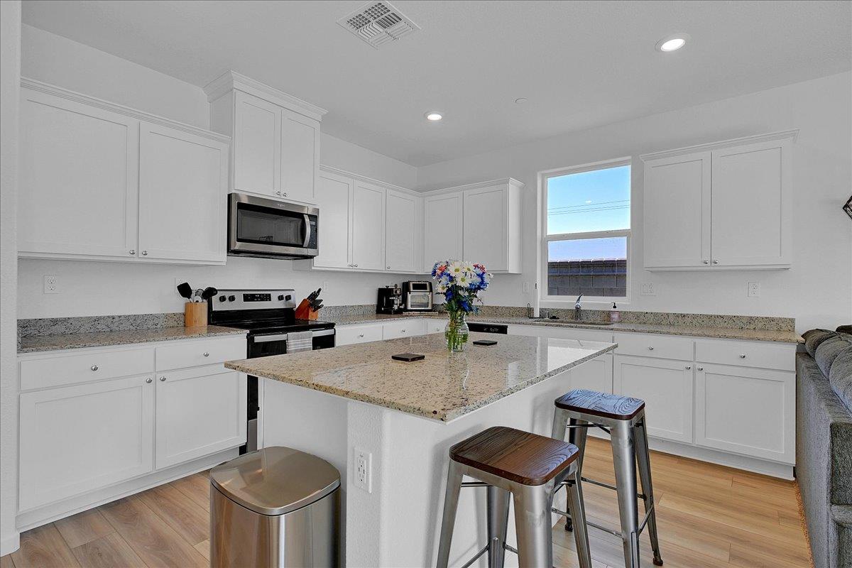Detail Gallery Image 13 of 28 For 5516 Sunhaven St, Marysville,  CA 95901 - 3 Beds | 2 Baths