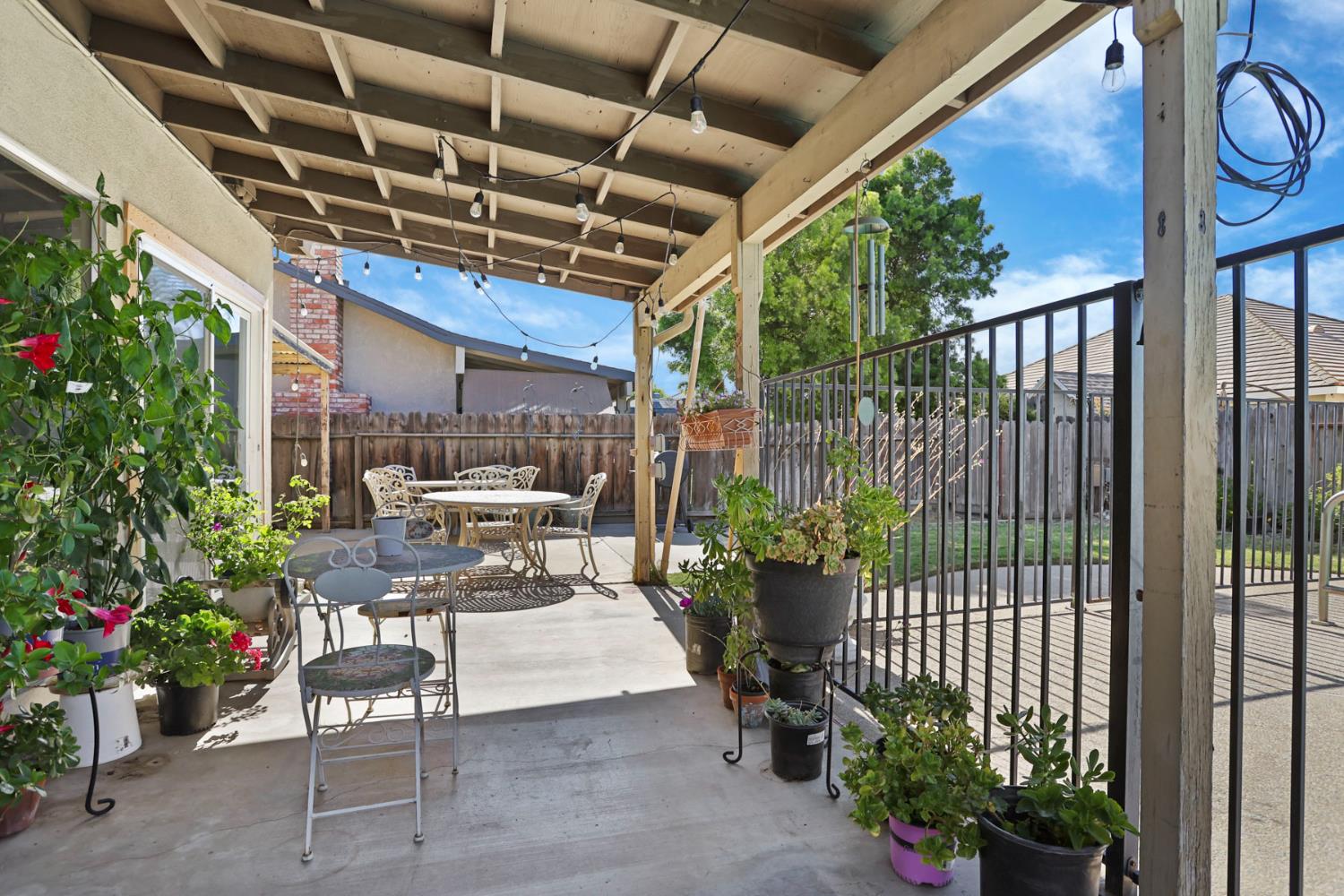 Detail Gallery Image 42 of 47 For 2300 Senimi Cir, Ceres,  CA 95307 - 4 Beds | 3 Baths