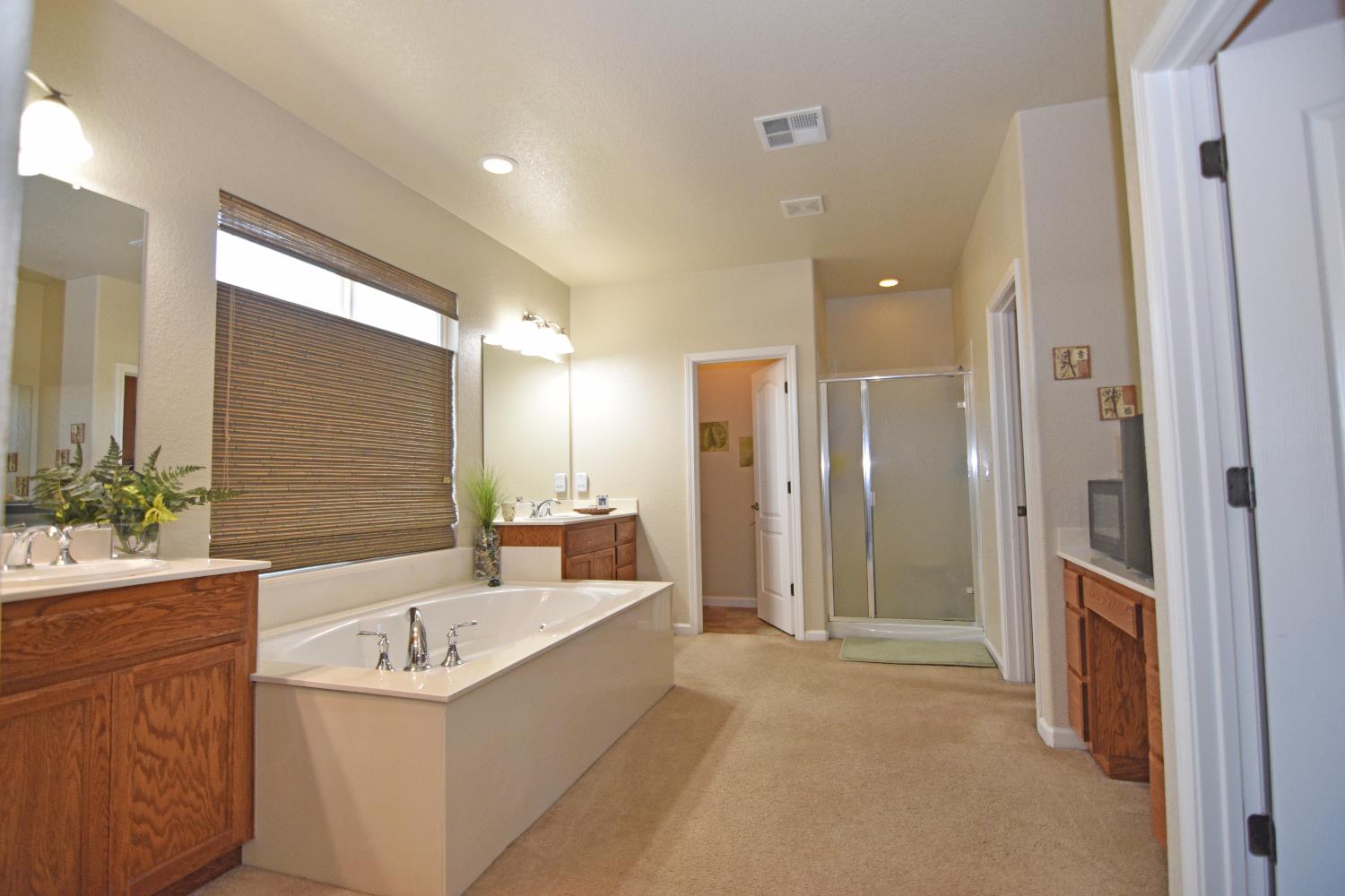 Detail Gallery Image 48 of 62 For 1923 Greenfield Dr, Turlock,  CA 95382 - 5 Beds | 3 Baths