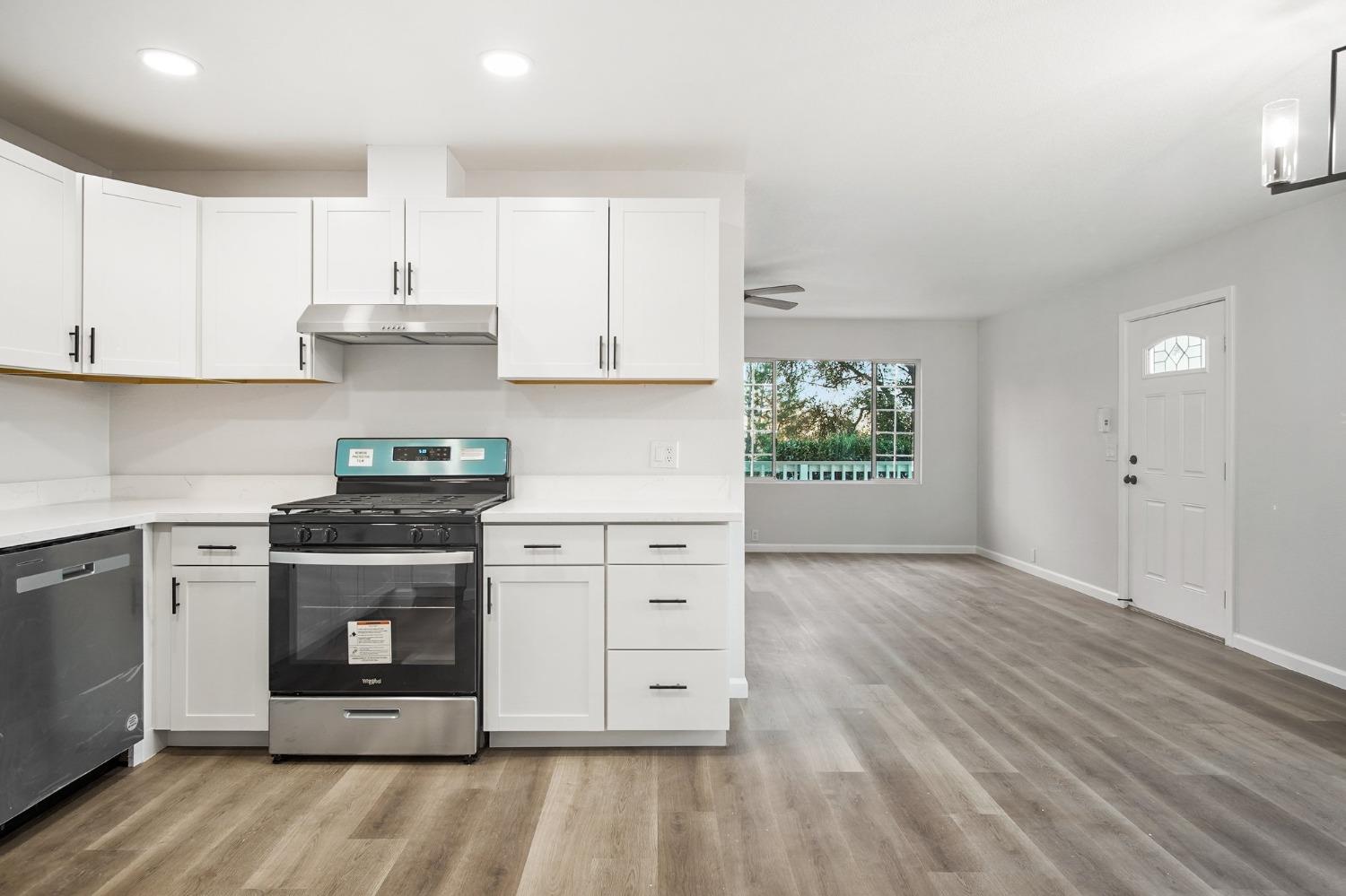 Detail Gallery Image 12 of 24 For 20718 Lower Hillview Dr, Sonora,  CA 95370 - 2 Beds | 2 Baths