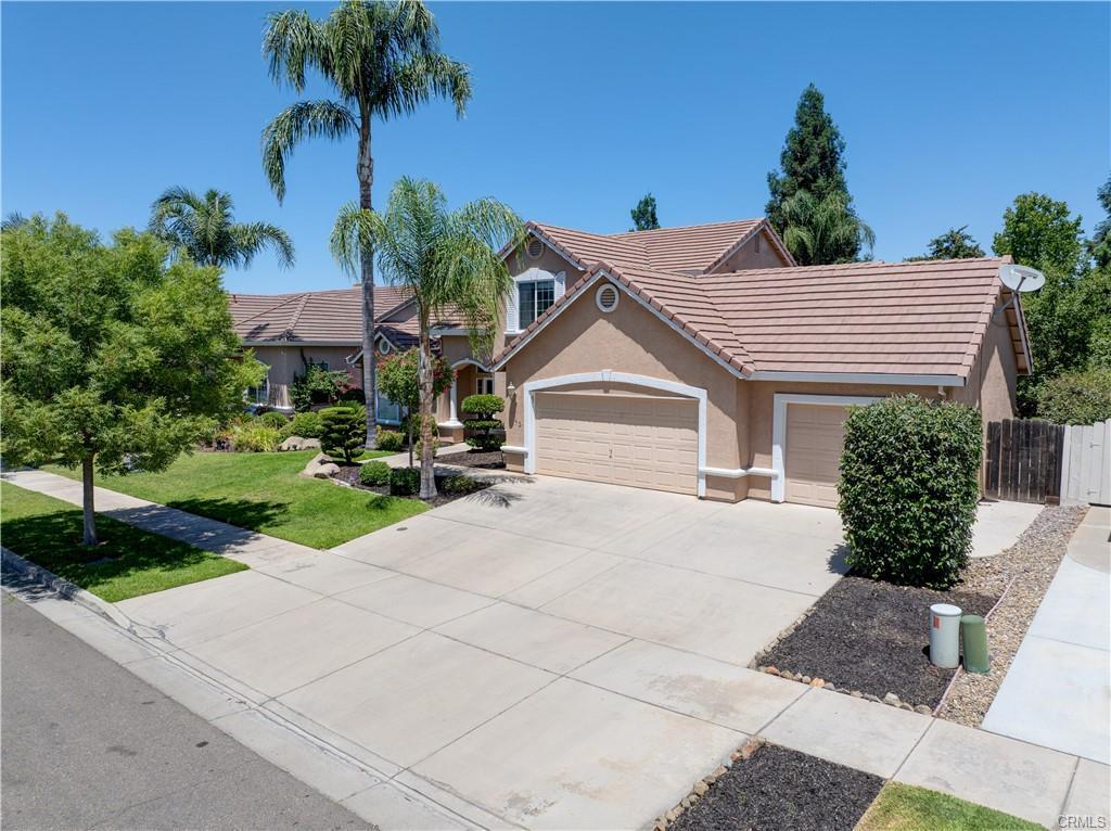Detail Gallery Image 3 of 54 For 1443 Favier Dr, Merced,  CA 95340 - 5 Beds | 2/1 Baths