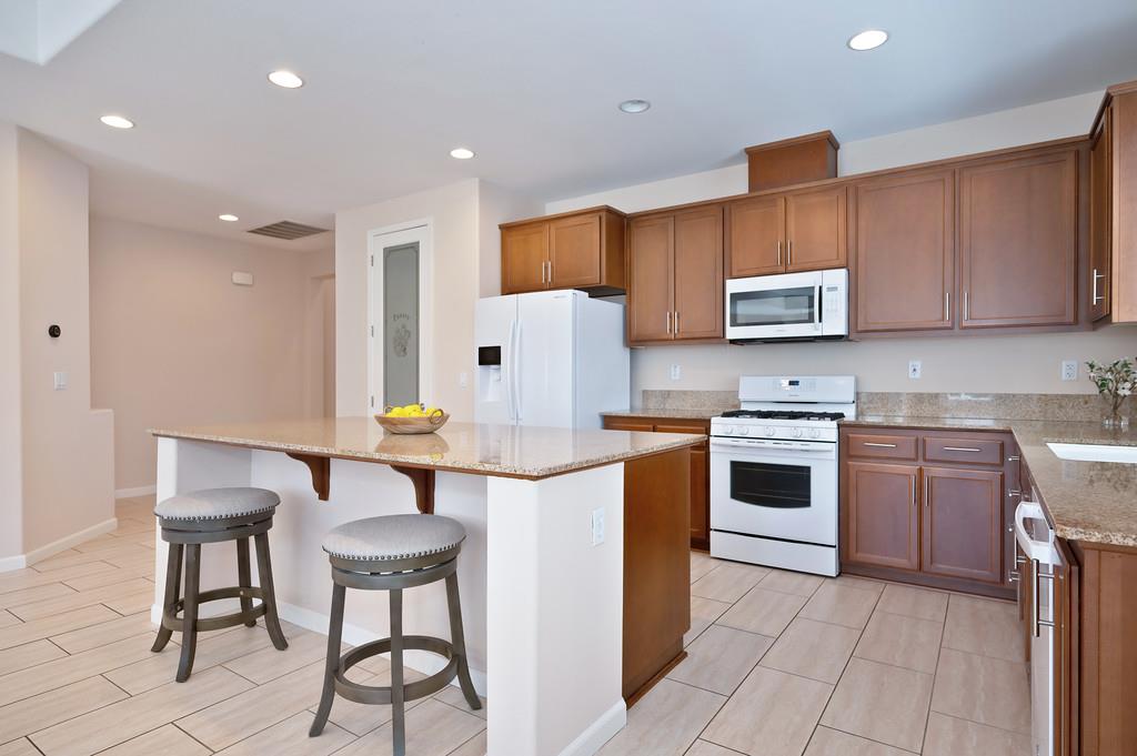 Detail Gallery Image 9 of 35 For 1681 Highland Dr, West Sacramento,  CA 95691 - 3 Beds | 2 Baths