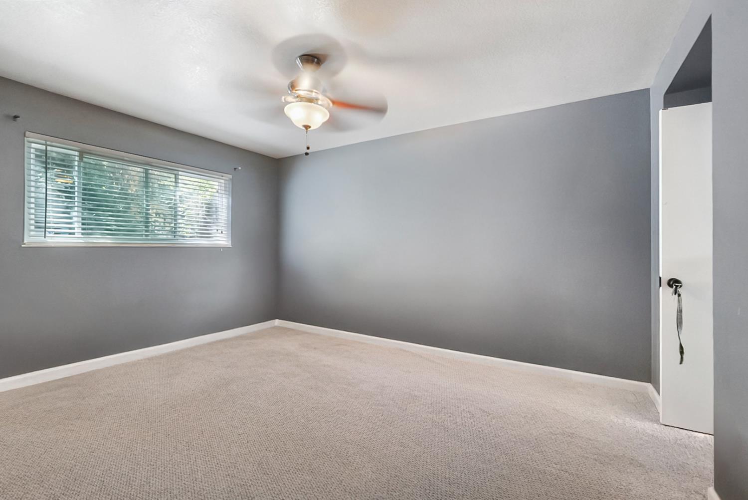 Detail Gallery Image 13 of 28 For 904 Tahoe Dr, Modesto,  CA 95350 - 3 Beds | 2 Baths