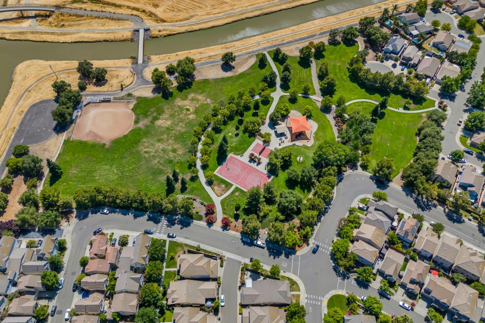 Detail Gallery Image 40 of 48 For 2582 Aimonetti Ave, Sacramento,  CA 95833 - 3 Beds | 2/1 Baths