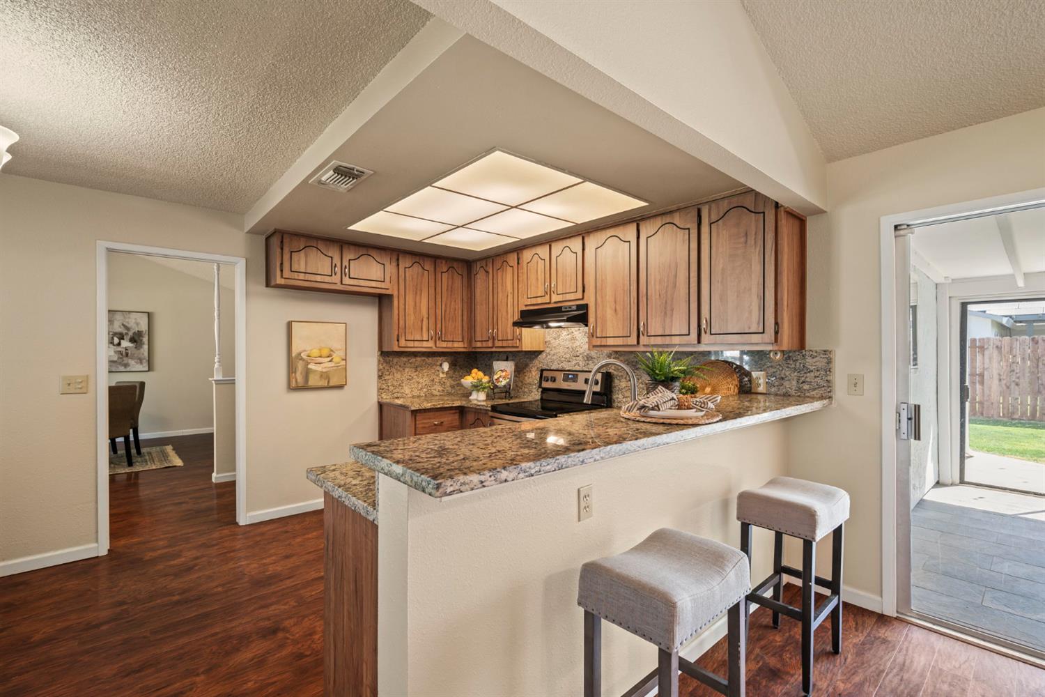 Detail Gallery Image 12 of 32 For 3331 Calico Ct, Sacramento,  CA 95826 - 3 Beds | 2 Baths