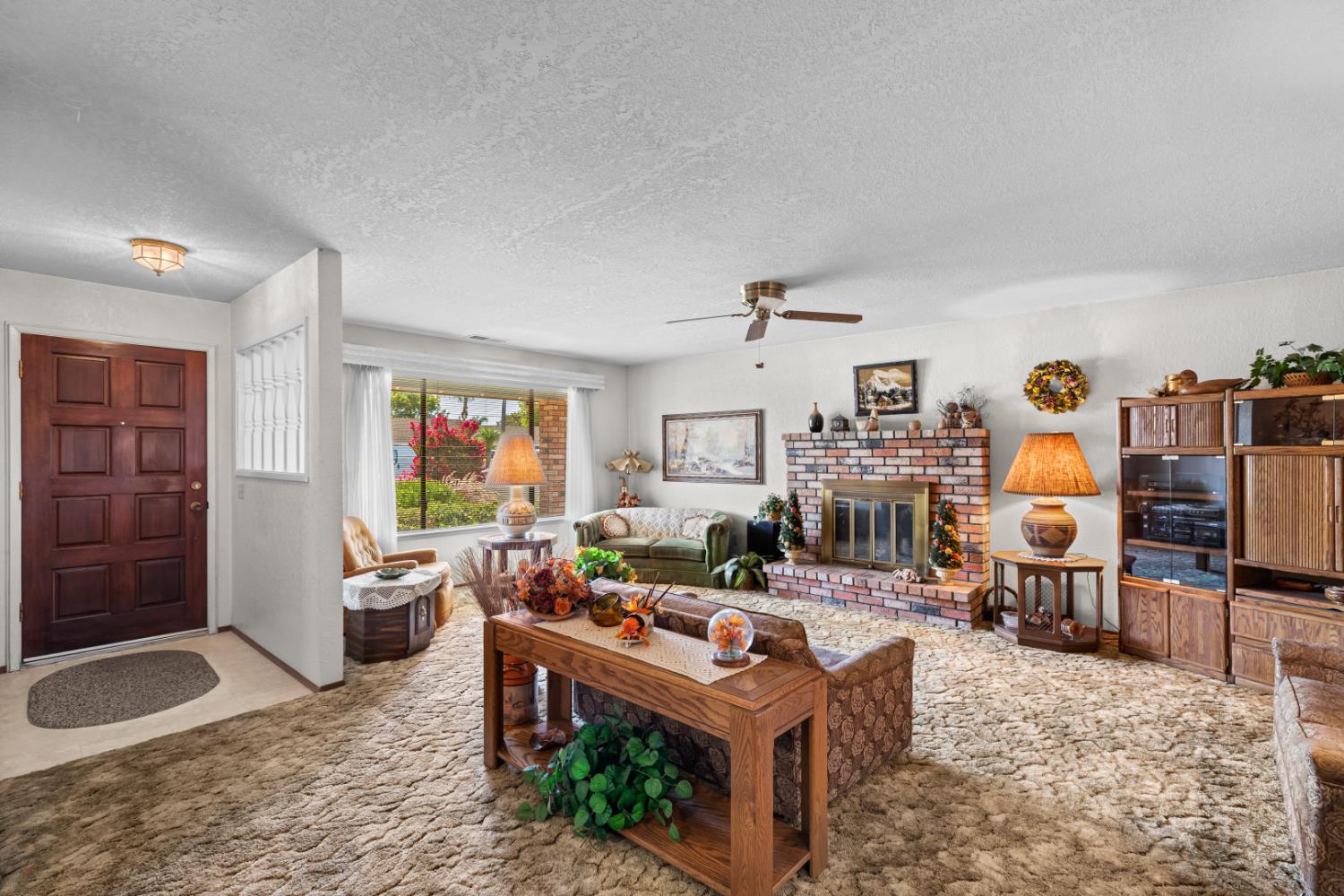 Detail Gallery Image 8 of 46 For 1009 Zinfandel Pl, Modesto,  CA 95351 - 3 Beds | 2 Baths