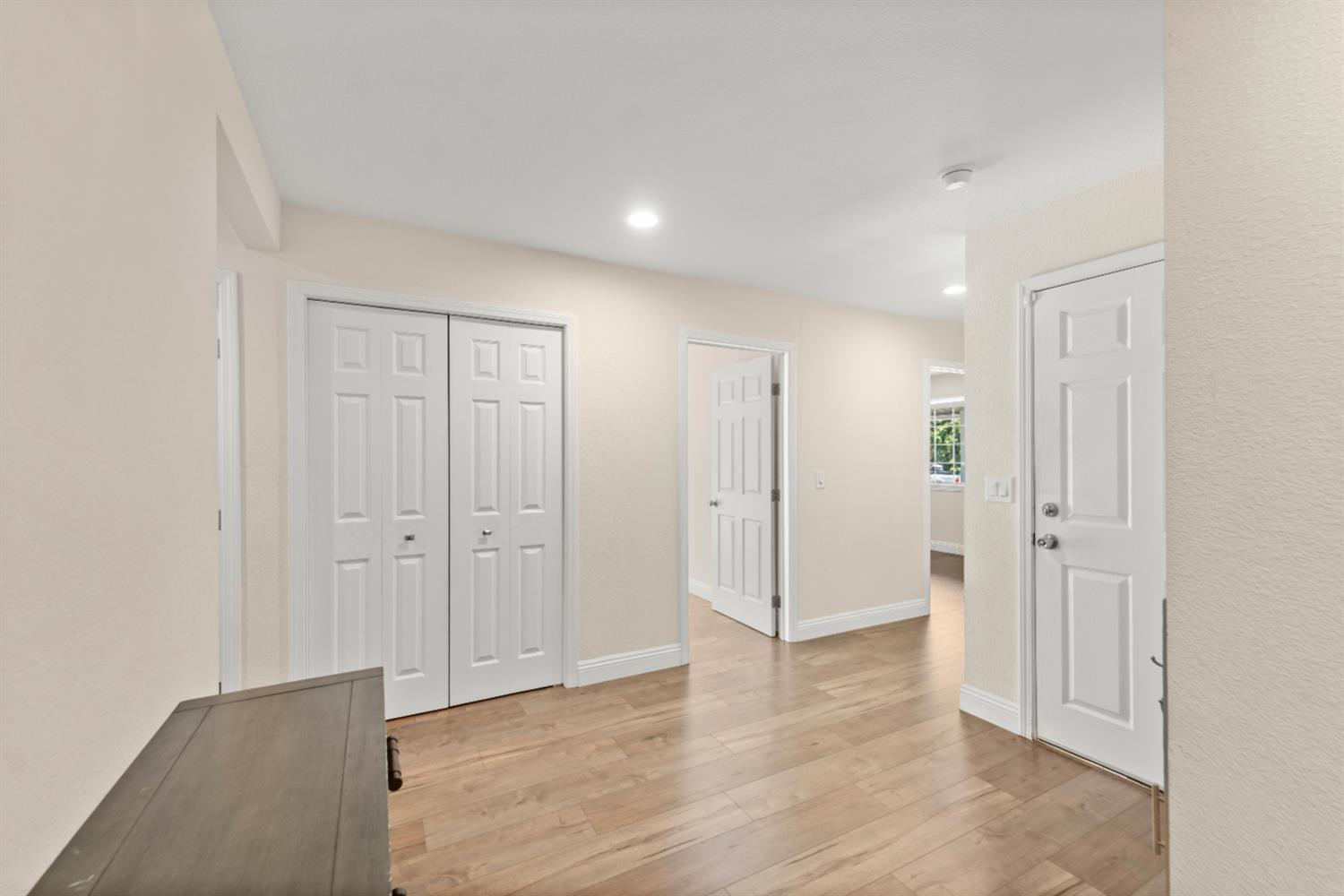 Detail Gallery Image 15 of 60 For 6936 Kon Tiki Dr, Orangevale,  CA 95662 - 4 Beds | 2/1 Baths