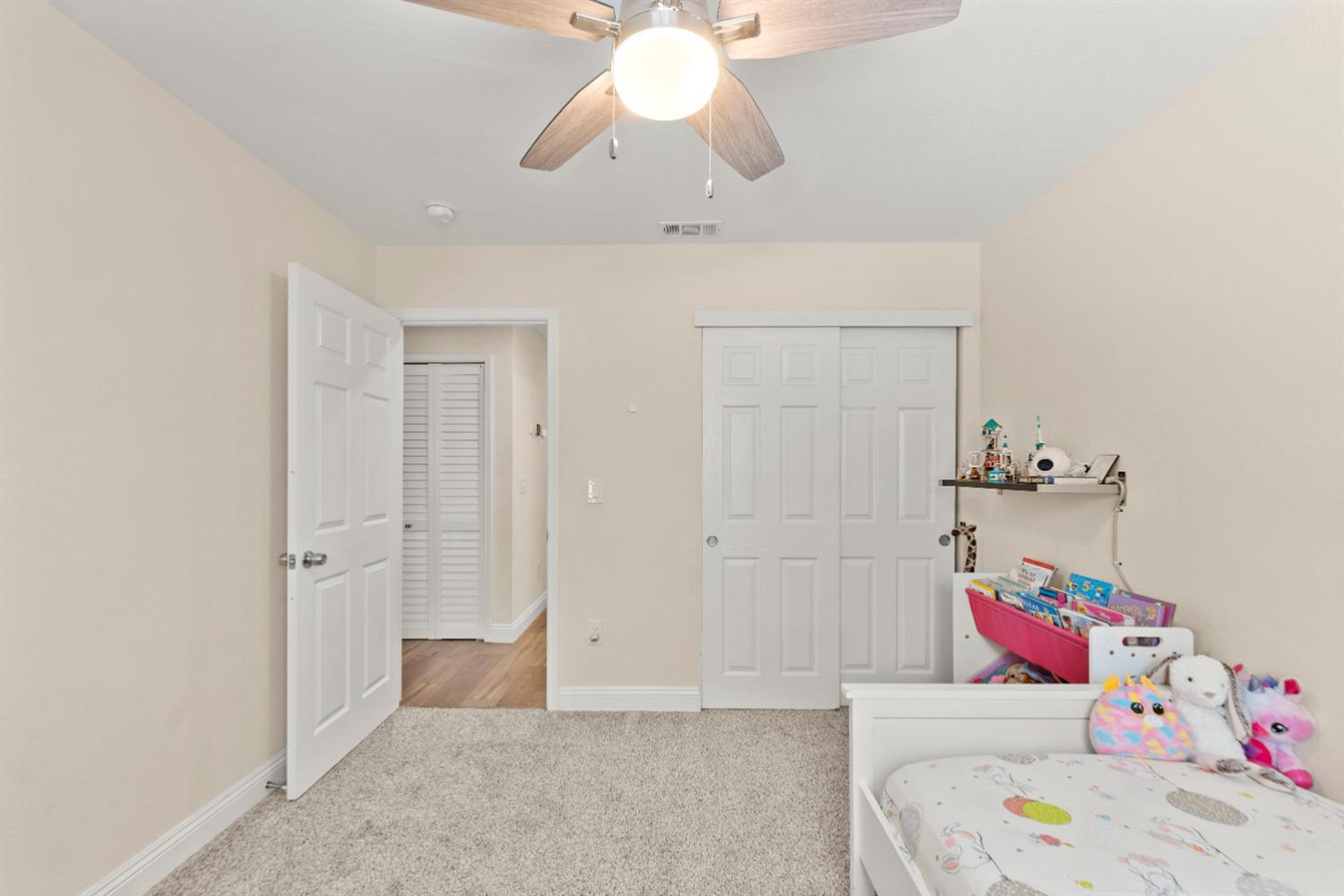 Detail Gallery Image 32 of 60 For 6936 Kon Tiki Dr, Orangevale,  CA 95662 - 4 Beds | 2/1 Baths