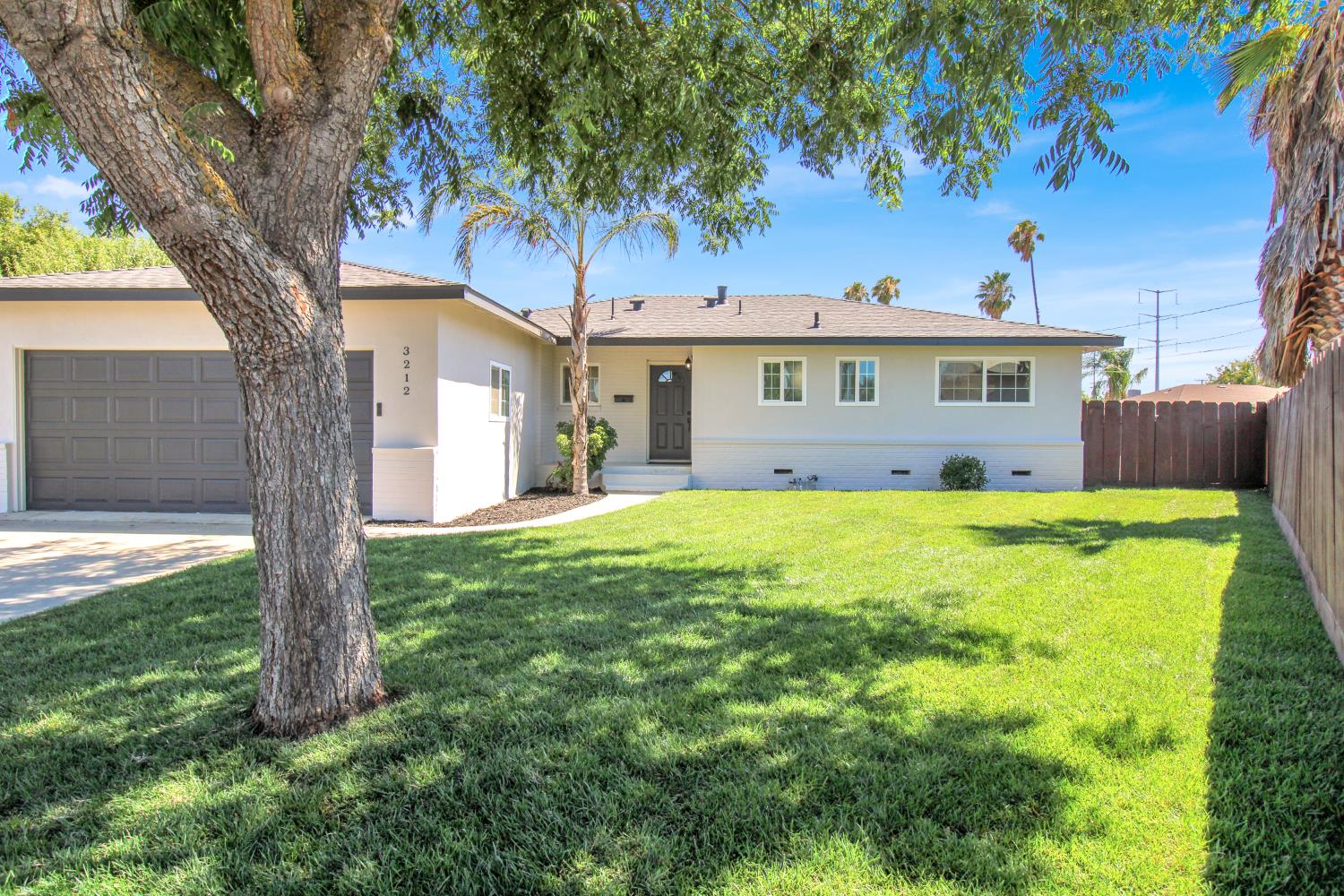 Detail Gallery Image 7 of 45 For 3212 Lotus Ct, Ceres,  CA 95307 - 3 Beds | 2 Baths