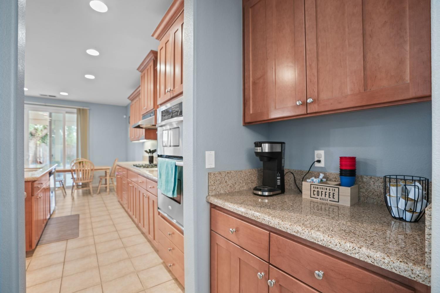 Detail Gallery Image 12 of 41 For 2512 Cancun Ct, Modesto,  CA 95355 - 3 Beds | 2/1 Baths
