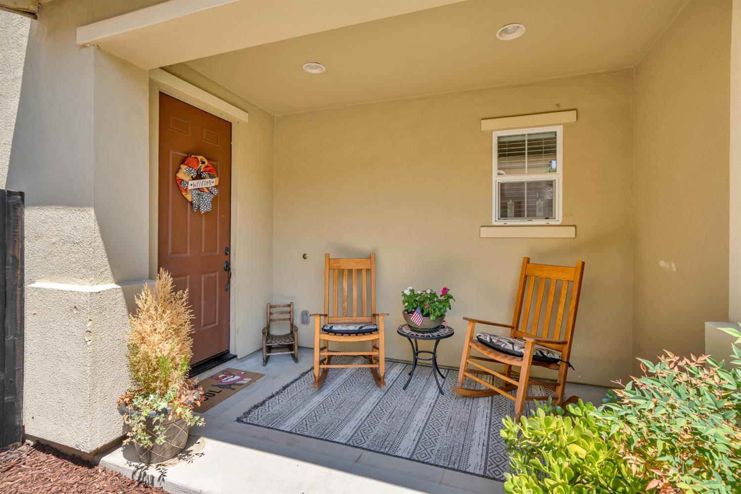 Detail Gallery Image 4 of 53 For 3962 Martis St, West Sacramento,  CA 95691 - 4 Beds | 2/1 Baths