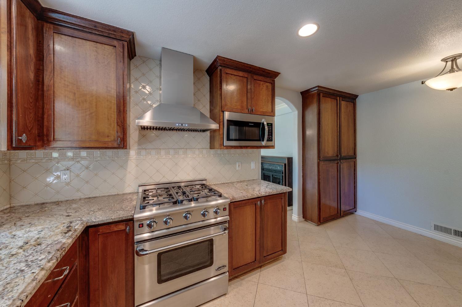 Detail Gallery Image 31 of 64 For 5352 Wedge Cir, Fair Oaks,  CA 95628 - 3 Beds | 2 Baths