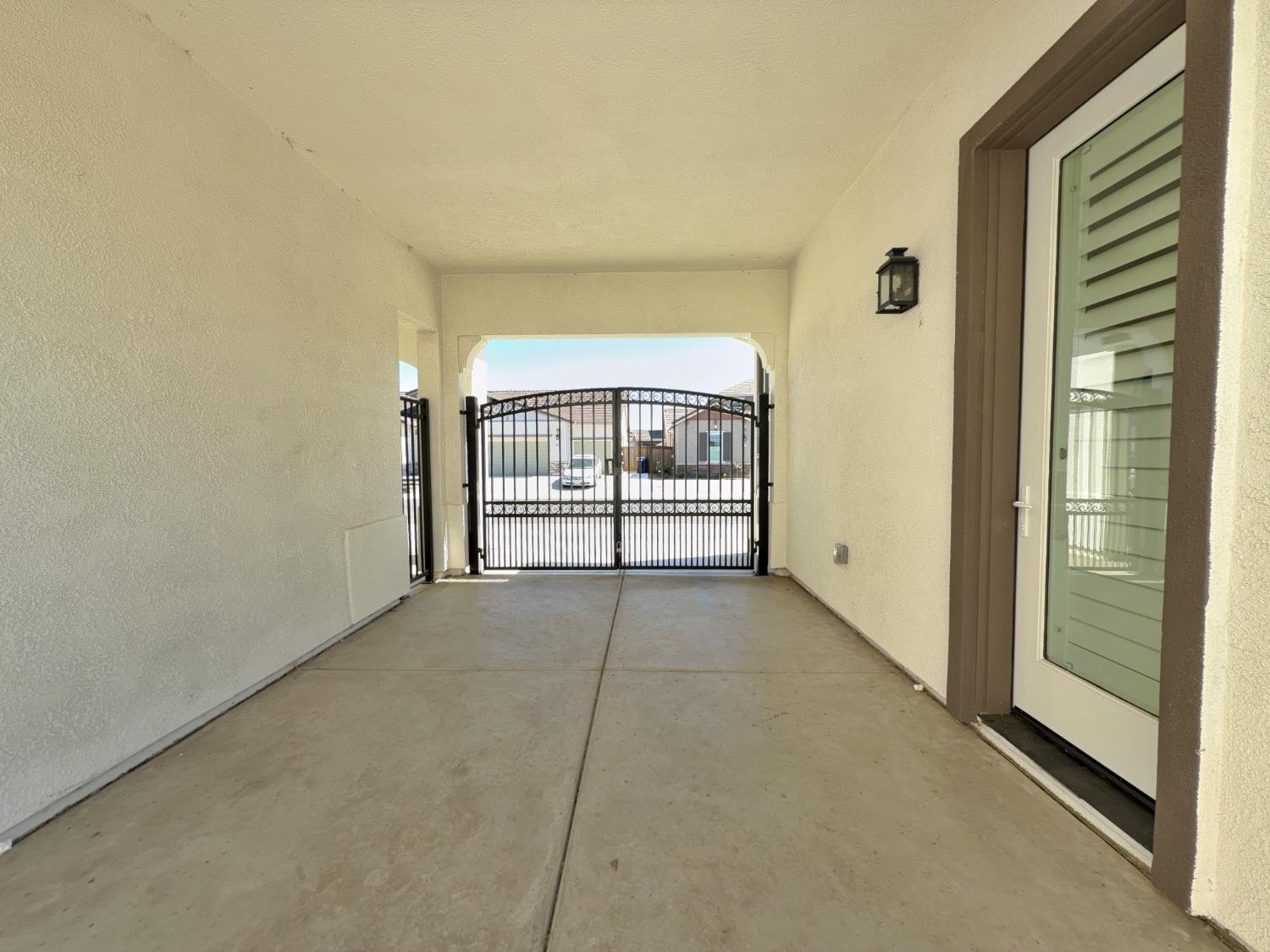 Detail Gallery Image 36 of 44 For 8594 Sona Way, Elk Grove,  CA 95757 - 6 Beds | 5/1 Baths