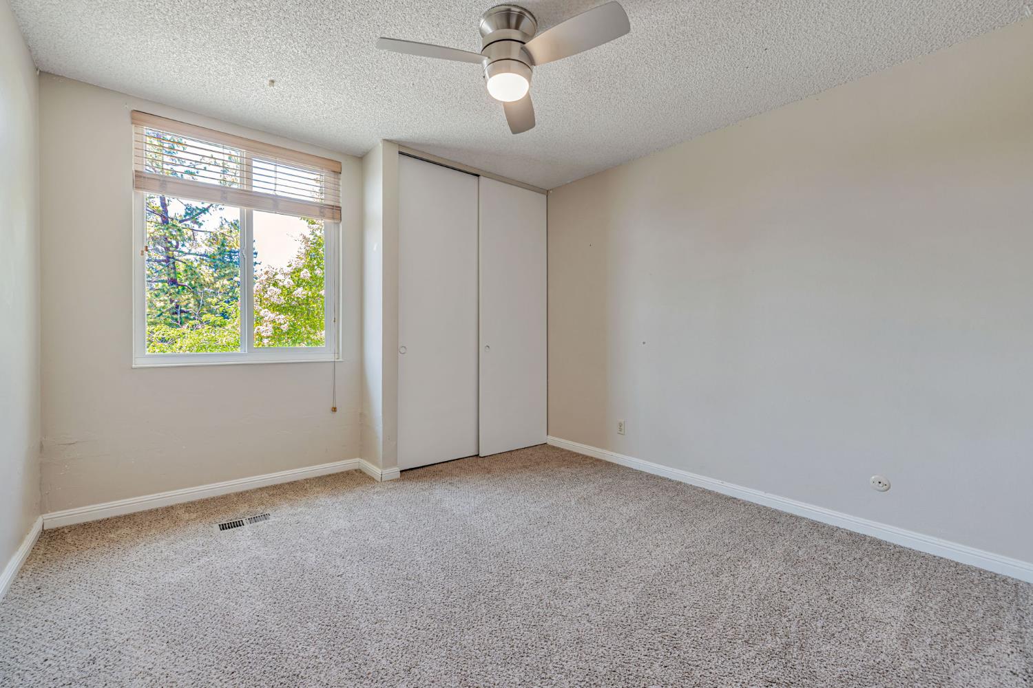 Detail Gallery Image 28 of 38 For 5544 Montia Ct, Orangevale,  CA 95662 - 4 Beds | 2/1 Baths