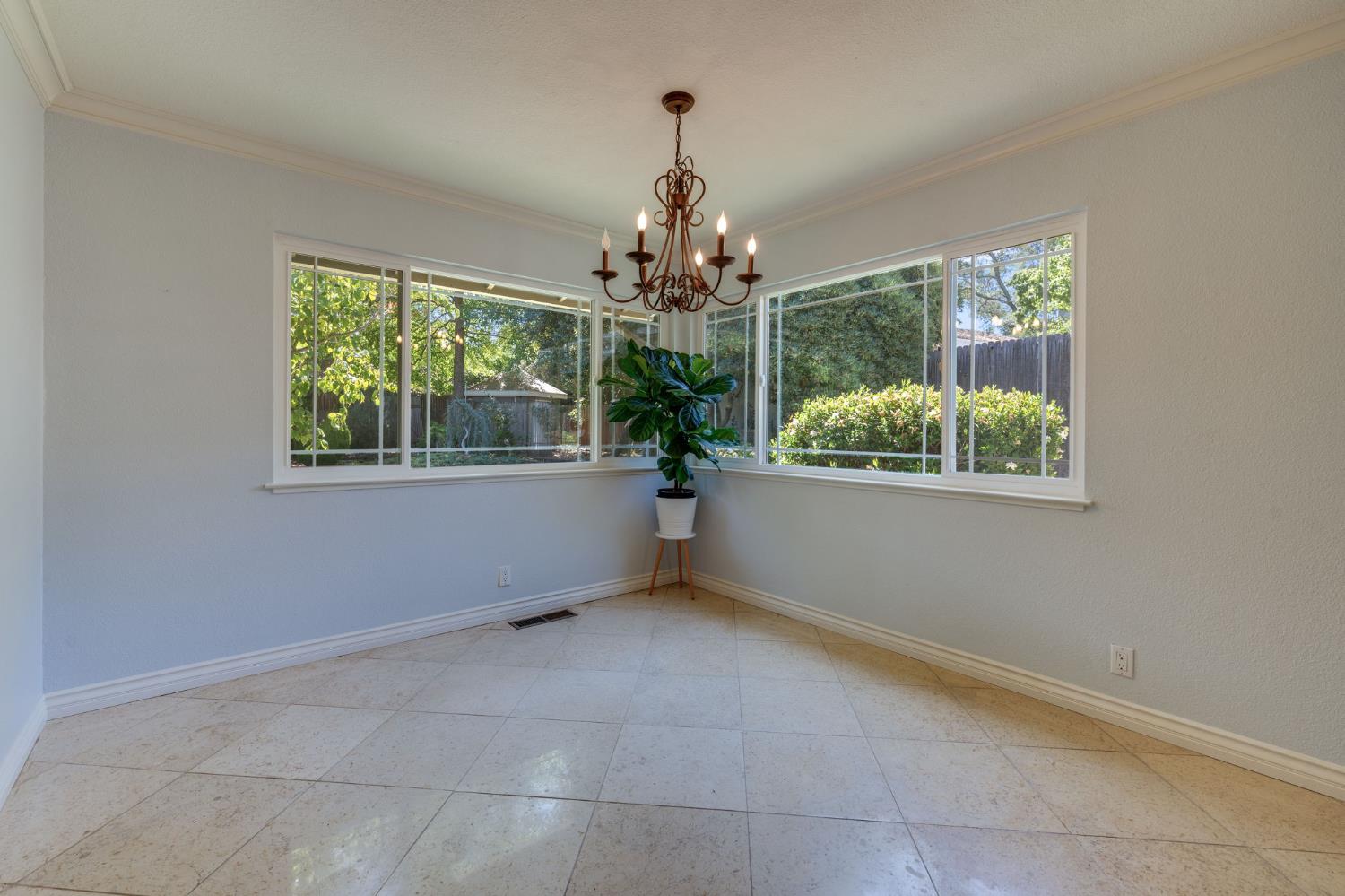 Detail Gallery Image 18 of 64 For 5352 Wedge Cir, Fair Oaks,  CA 95628 - 3 Beds | 2 Baths