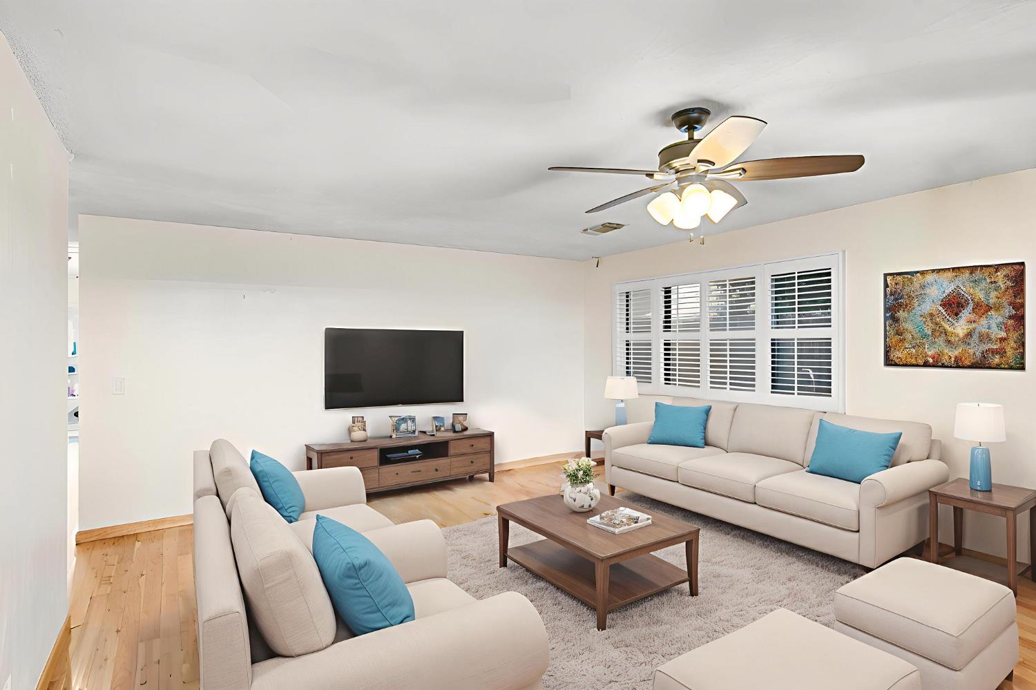 Detail Gallery Image 10 of 14 For 423 El Dorado Dr, Woodland,  CA 95695 - 4 Beds | 2 Baths
