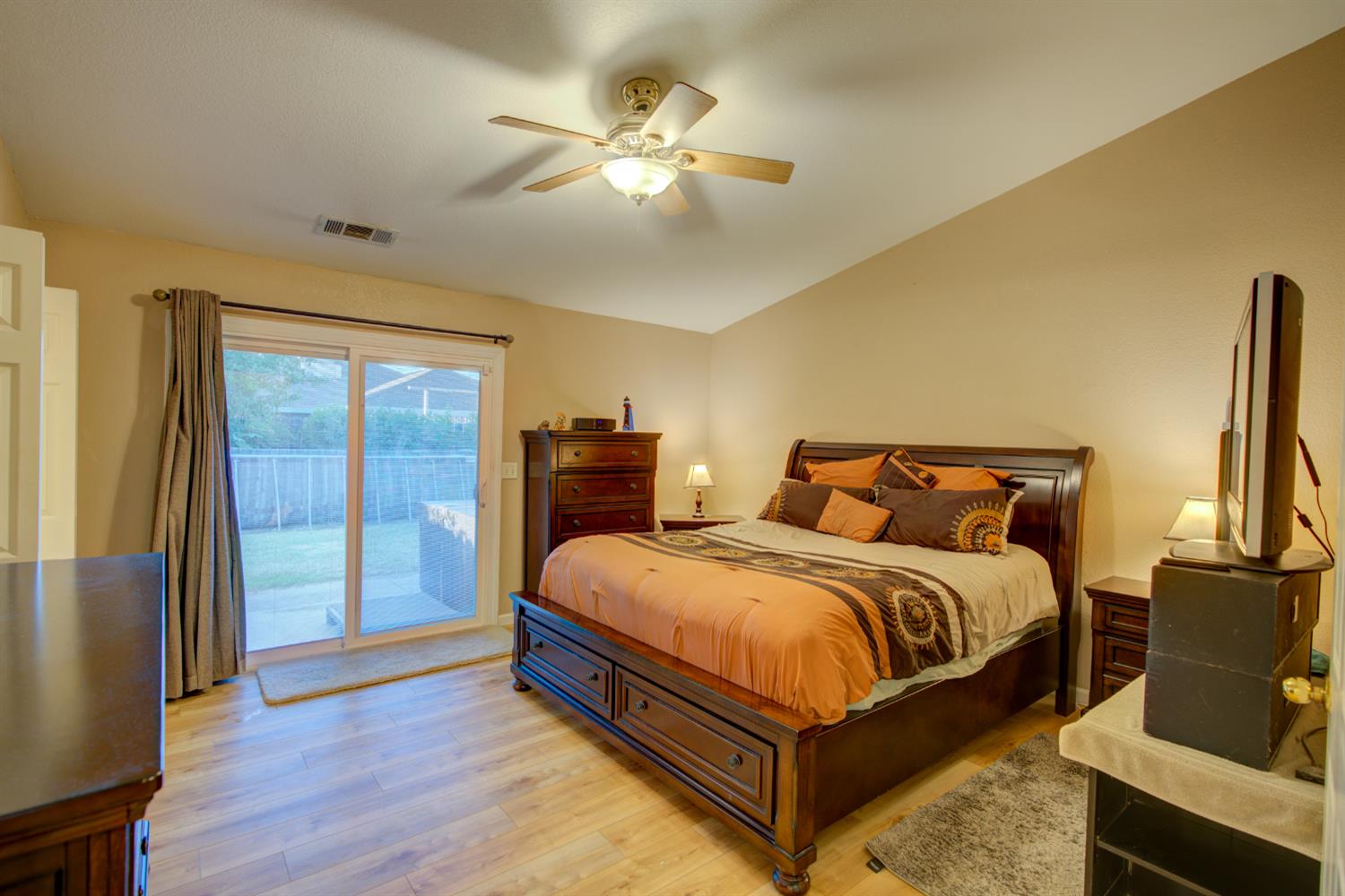 Detail Gallery Image 13 of 32 For 2133 Bennington Ct, Merced,  CA 95340 - 3 Beds | 2 Baths