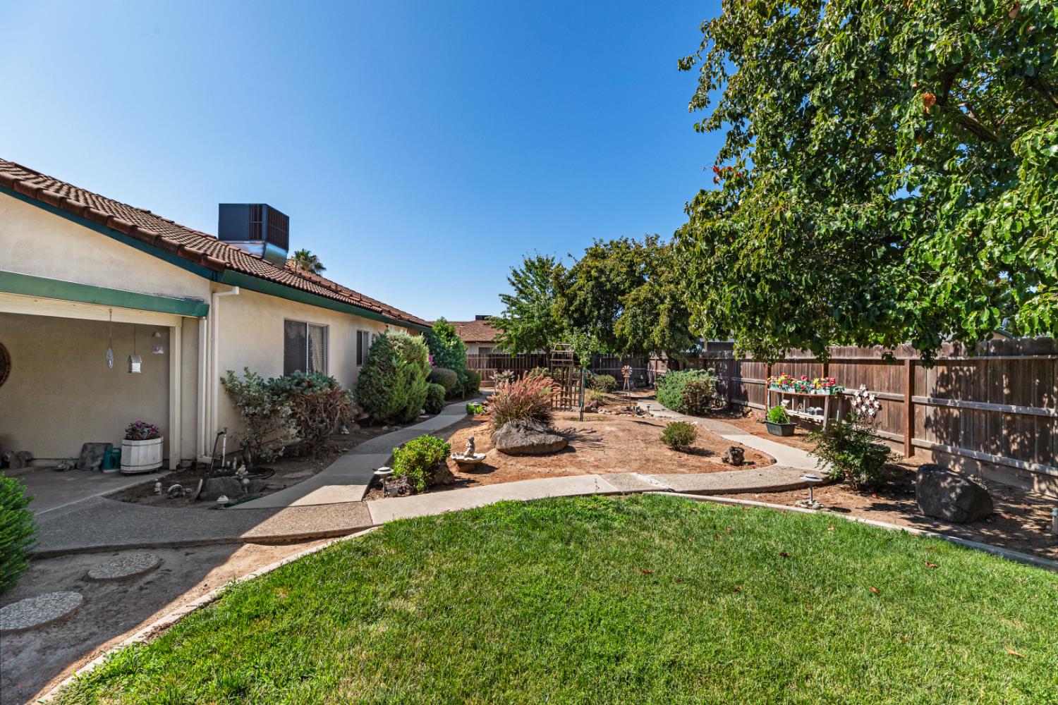 Detail Gallery Image 41 of 46 For 1009 Zinfandel Pl, Modesto,  CA 95351 - 3 Beds | 2 Baths