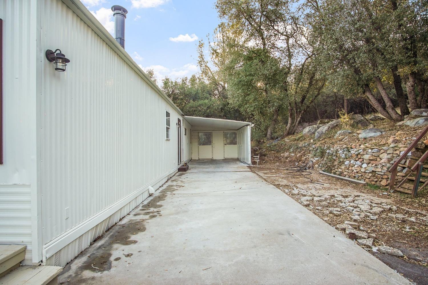 Detail Gallery Image 4 of 24 For 20718 Lower Hillview Dr, Sonora,  CA 95370 - 2 Beds | 2 Baths