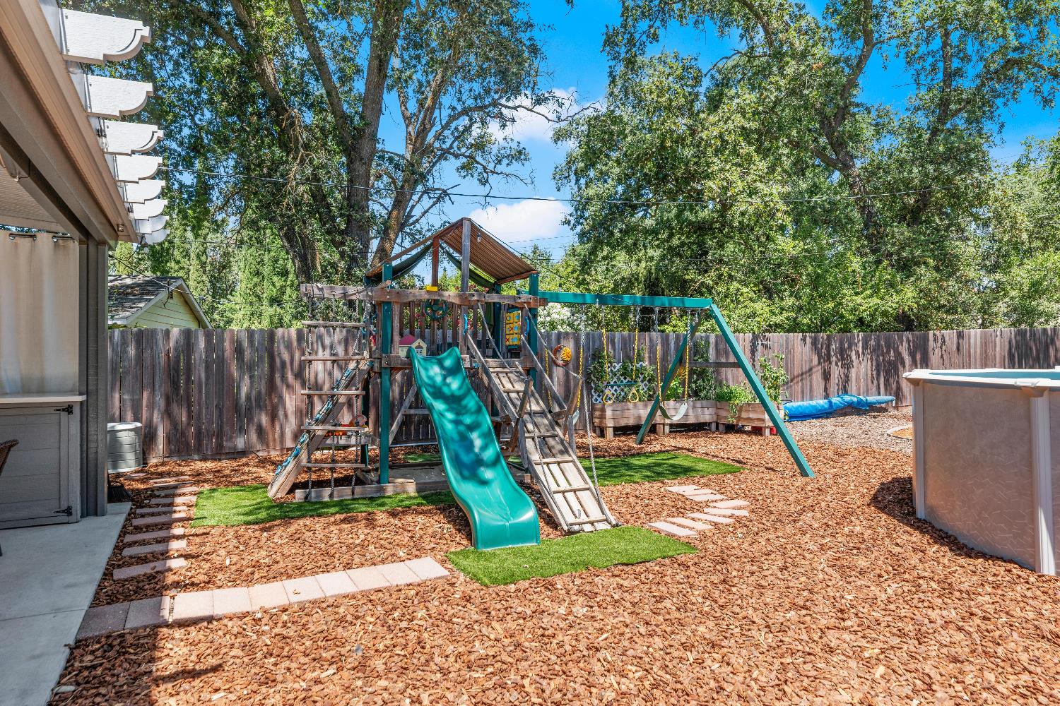 Detail Gallery Image 48 of 60 For 6936 Kon Tiki Dr, Orangevale,  CA 95662 - 4 Beds | 2/1 Baths
