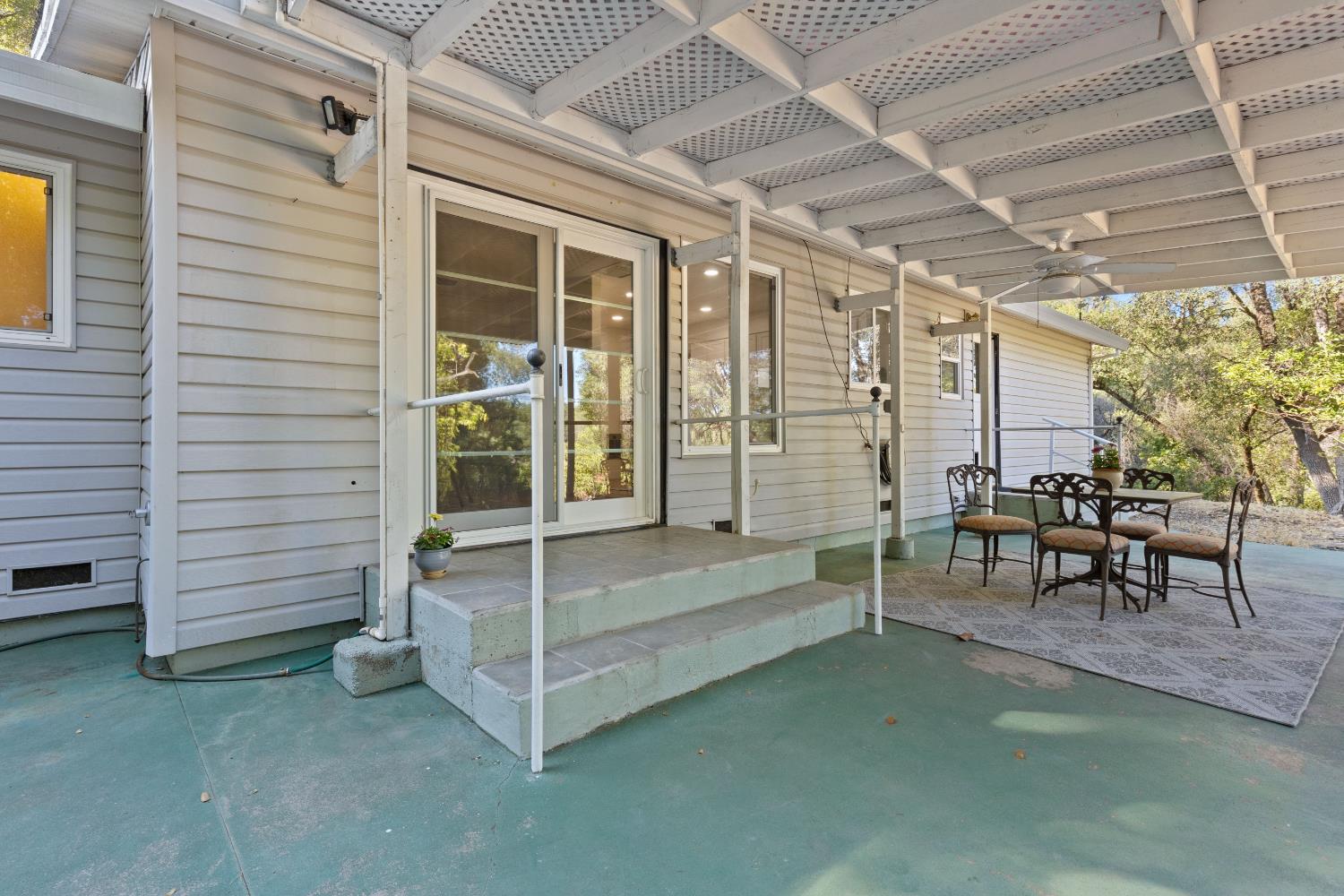 Detail Gallery Image 26 of 34 For 668 Crestview Dr, Diamond Springs,  CA 95619 - 3 Beds | 2 Baths