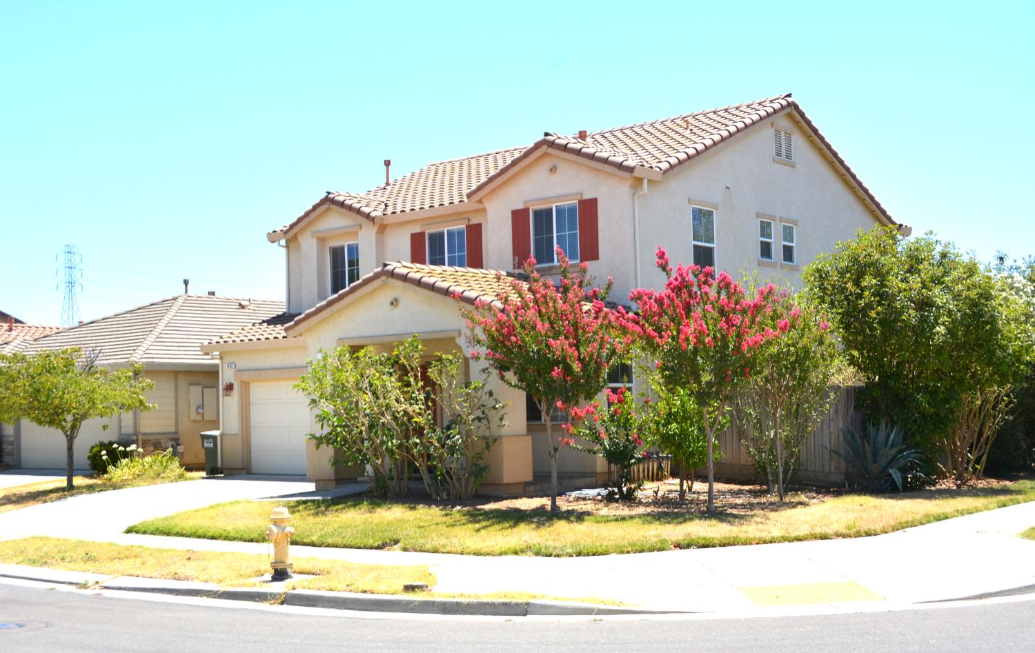 Detail Gallery Image 4 of 29 For 1492 Antioch Ct, Merced,  CA 95348 - 5 Beds | 2/1 Baths