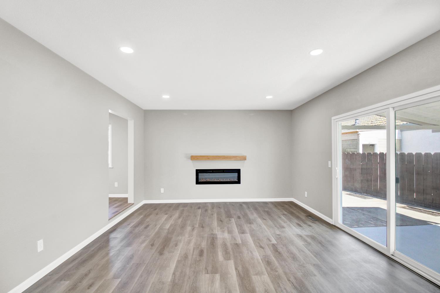 Detail Gallery Image 20 of 45 For 3212 Lotus Ct, Ceres,  CA 95307 - 3 Beds | 2 Baths