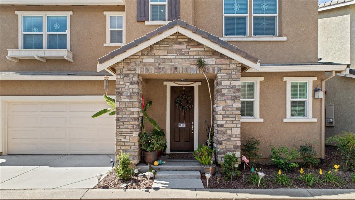 Detail Gallery Image 5 of 38 For 5753 Cornerstone Dr, Riverbank,  CA 95367 - 3 Beds | 2/1 Baths