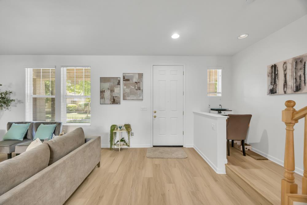 Detail Gallery Image 6 of 48 For 2582 Aimonetti Ave, Sacramento,  CA 95833 - 3 Beds | 2/1 Baths