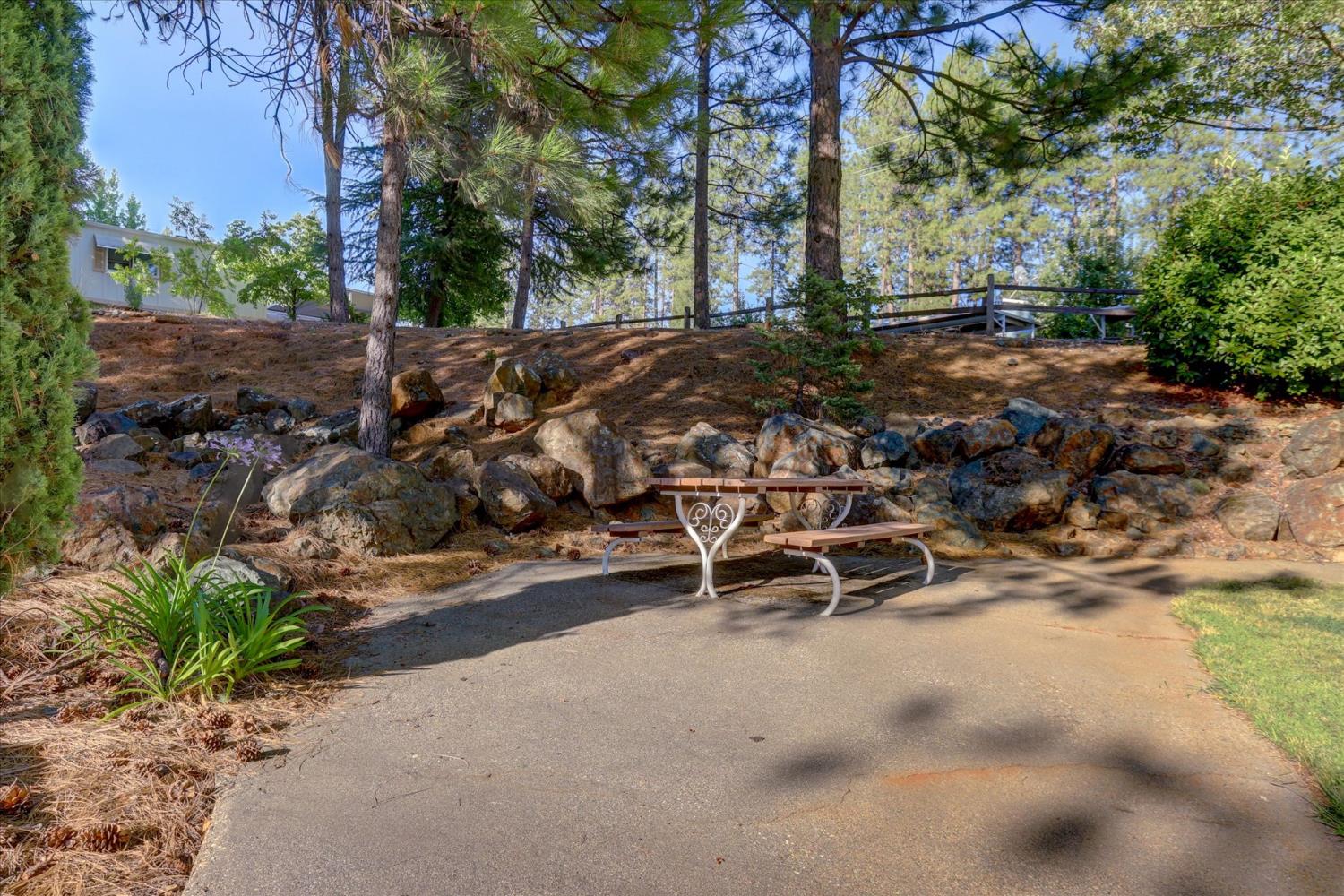 Detail Gallery Image 59 of 68 For 10046 Dalewood Way, Grass Valley,  CA 95949 - 2 Beds | 2 Baths