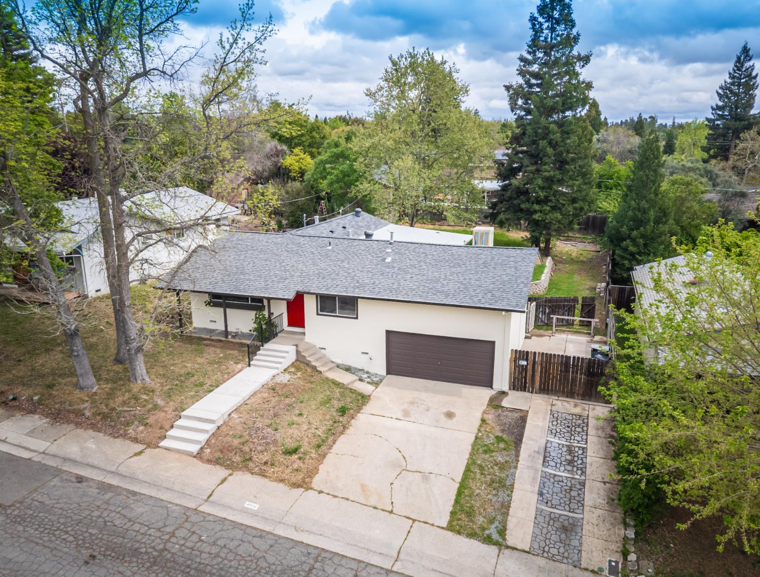 Detail Gallery Image 4 of 62 For 4924 Buena Vista Ave, Fair Oaks,  CA 95628 - 3 Beds | 2 Baths