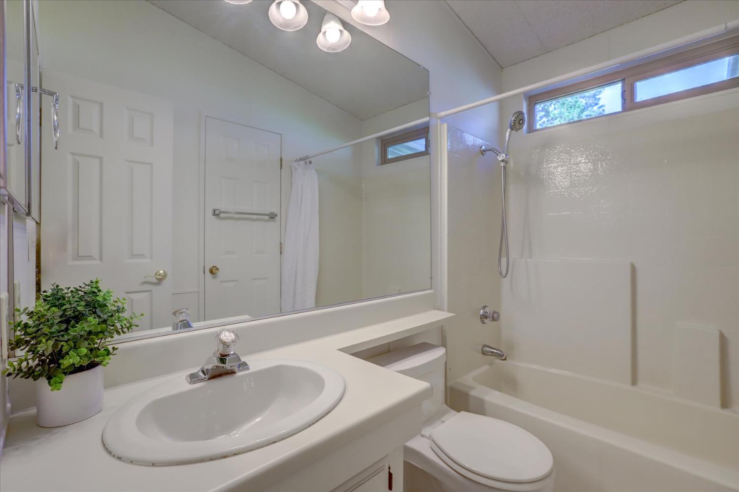 Detail Gallery Image 29 of 68 For 10046 Dalewood Way, Grass Valley,  CA 95949 - 2 Beds | 2 Baths